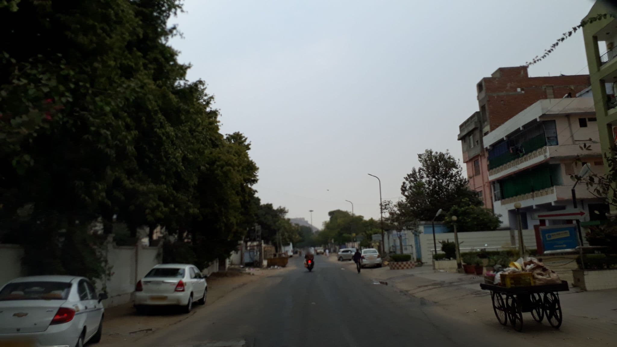 Street view near Tara Niwas, Jaipur