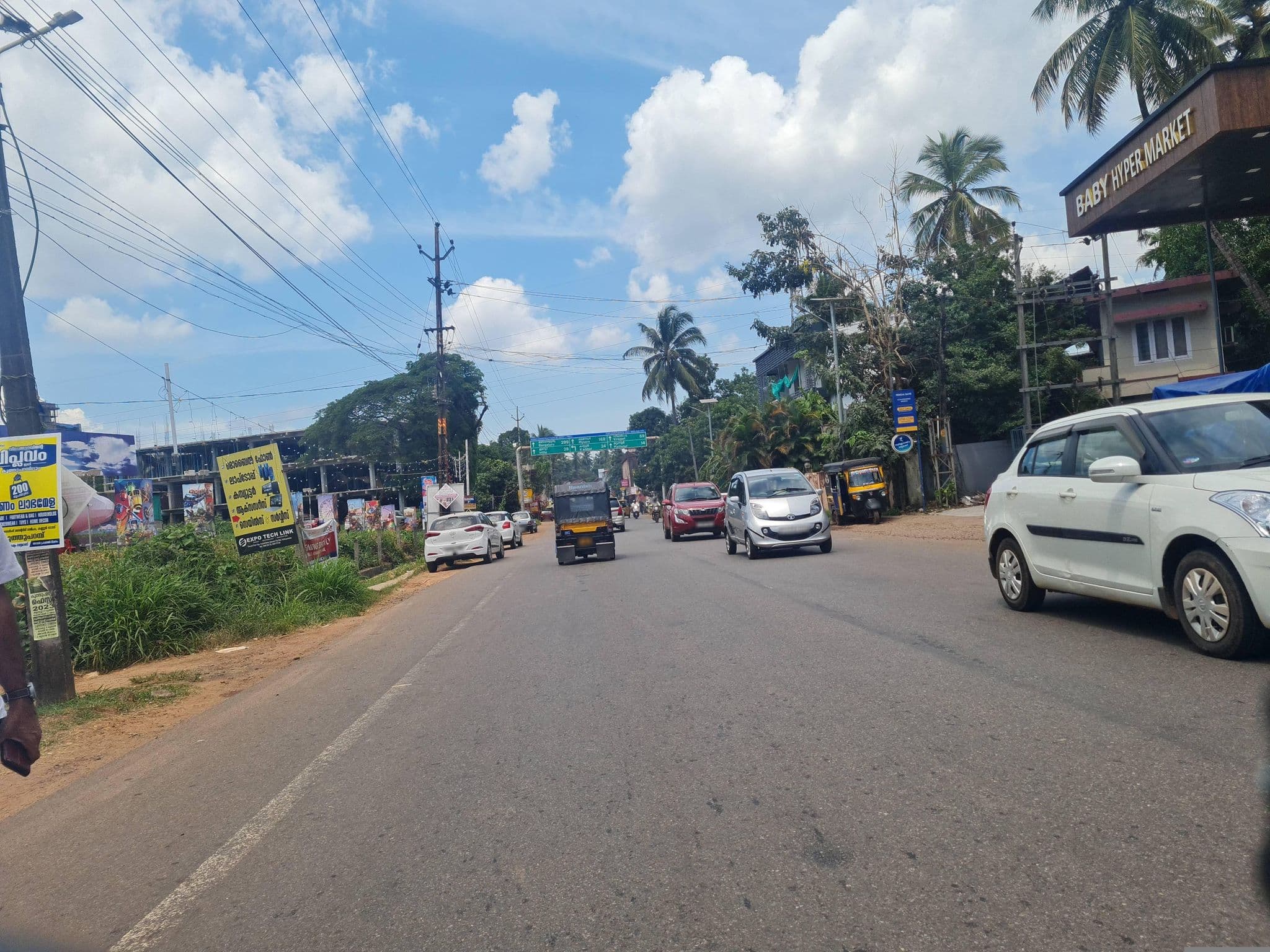 Street view near BCM Residency, Kuttuparamba — © dinshkm (CC BY-SA · Mapillary)