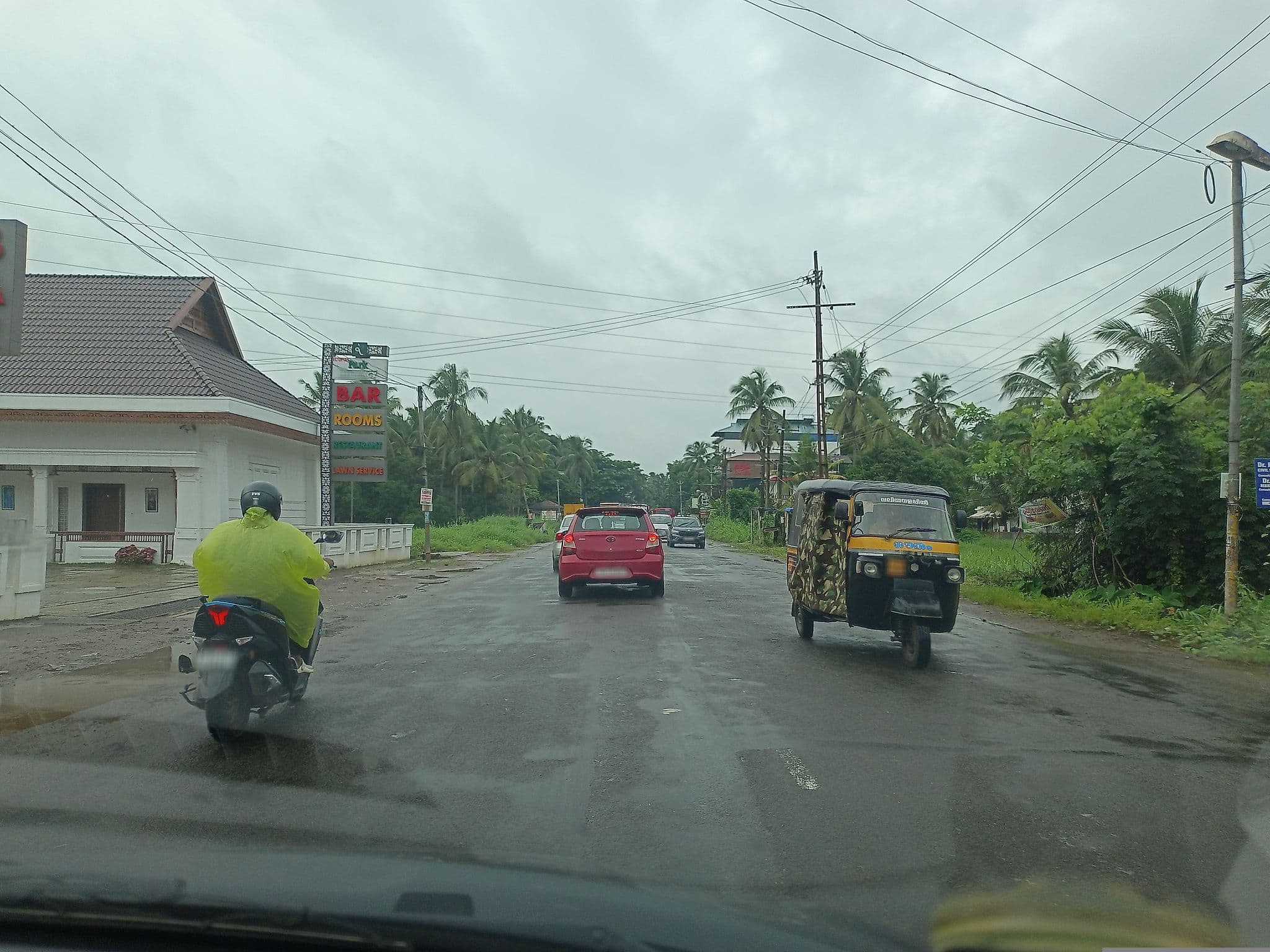 Street view near Park Residency, Porkolam — © gnoeee (CC BY-SA · Mapillary)