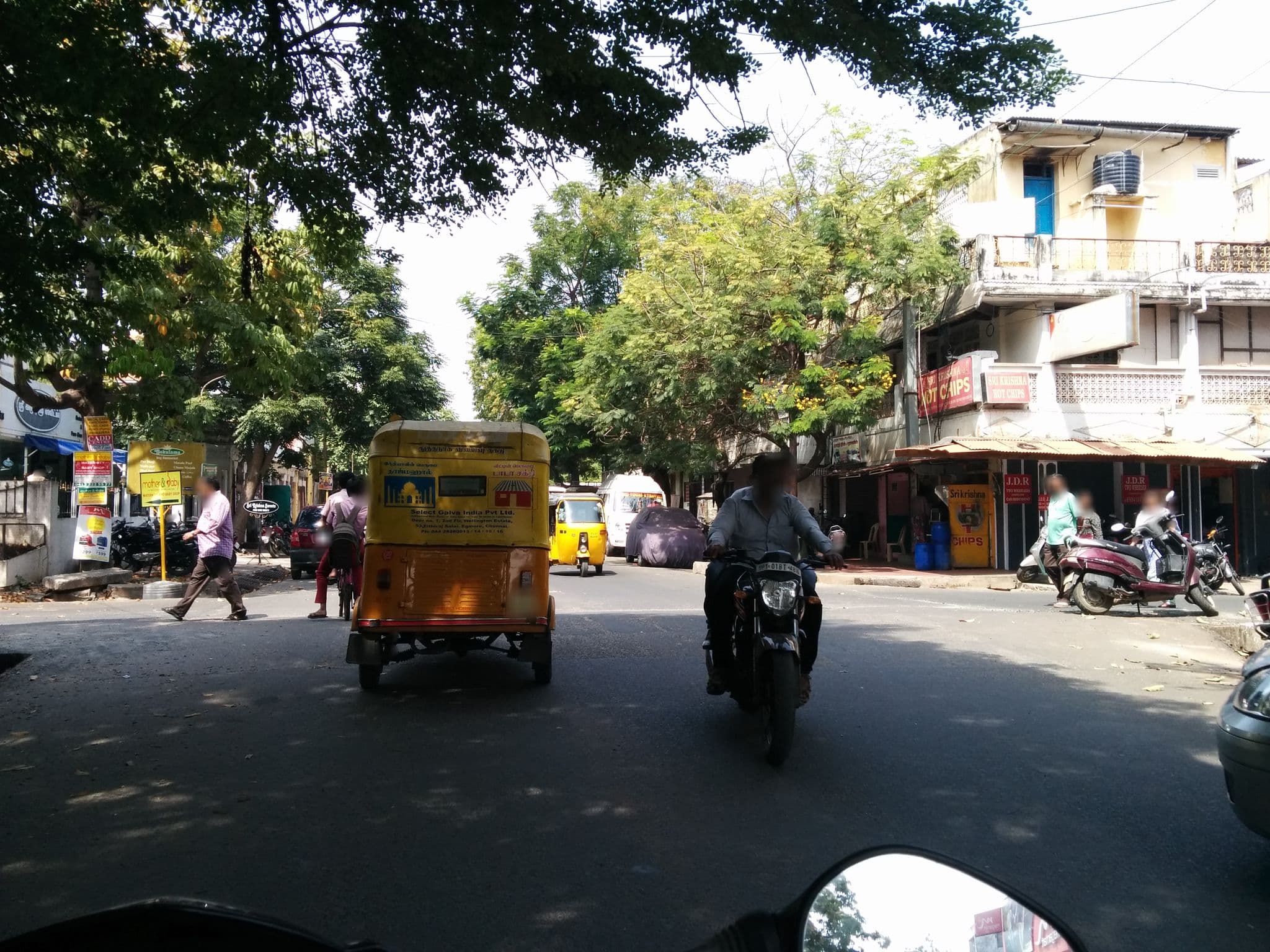 Street view near Sri Aurobindo Andhra Bhavan, Puducherry — © sashazykov (CC BY-SA · Mapillary)