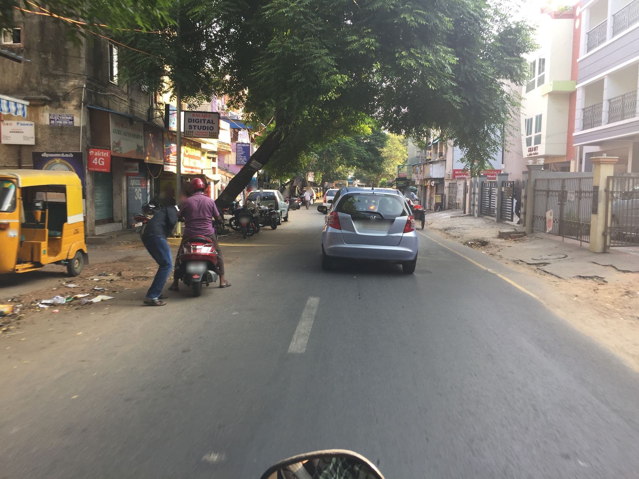 Street view near Red Lollipop Hostel, Gāndhī Nagar — © narayananh (CC BY-SA · Mapillary)