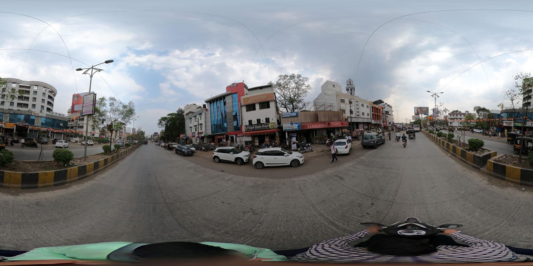 Street view near Preetam, Aurangabad Cantonment — © HimanshuDeshpande (CC BY-SA · Mapillary)