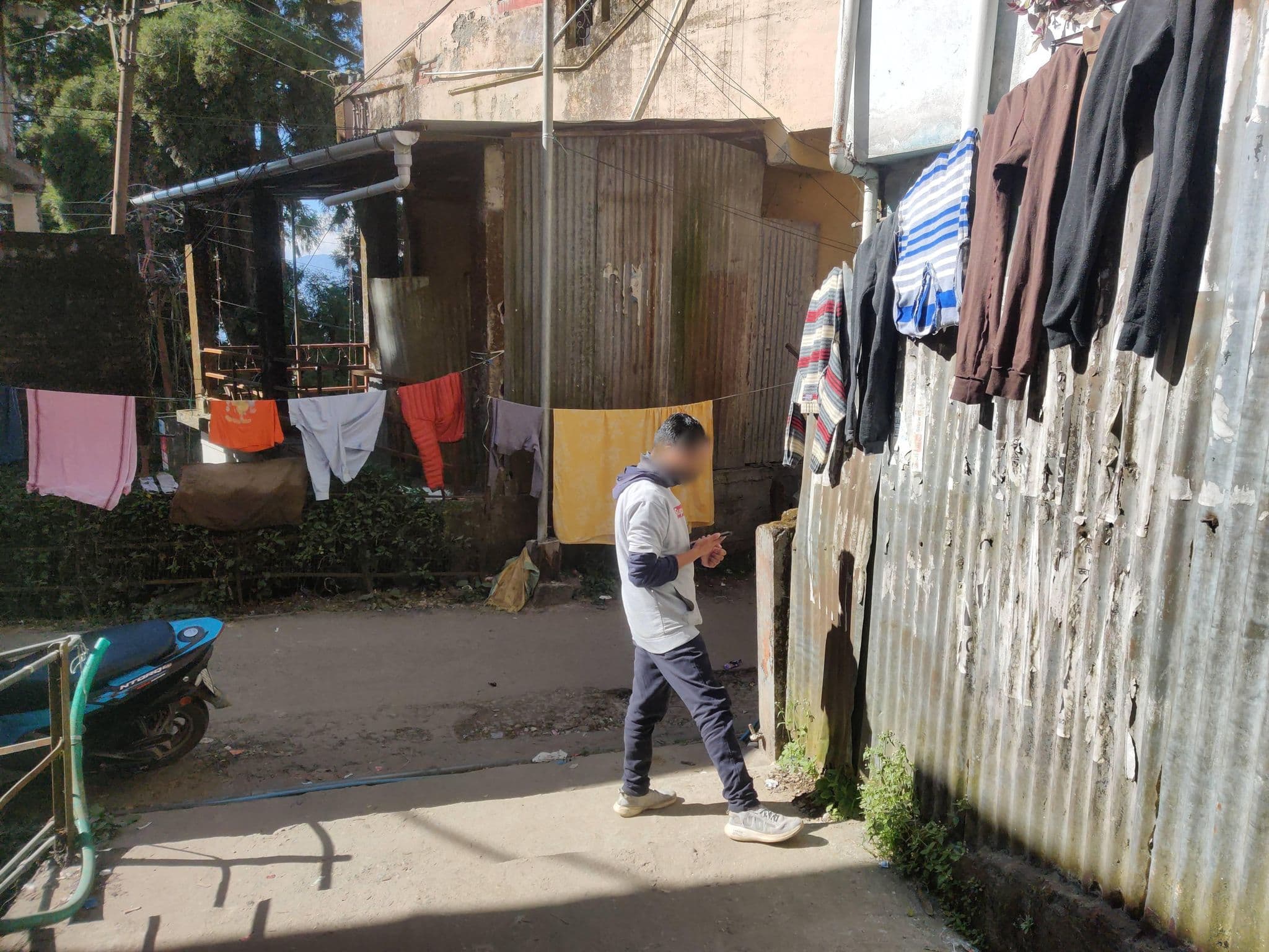 Street view near Mountainrise Guesthouse, Dārjiling — © Annecca06 (CC BY-SA · Mapillary)