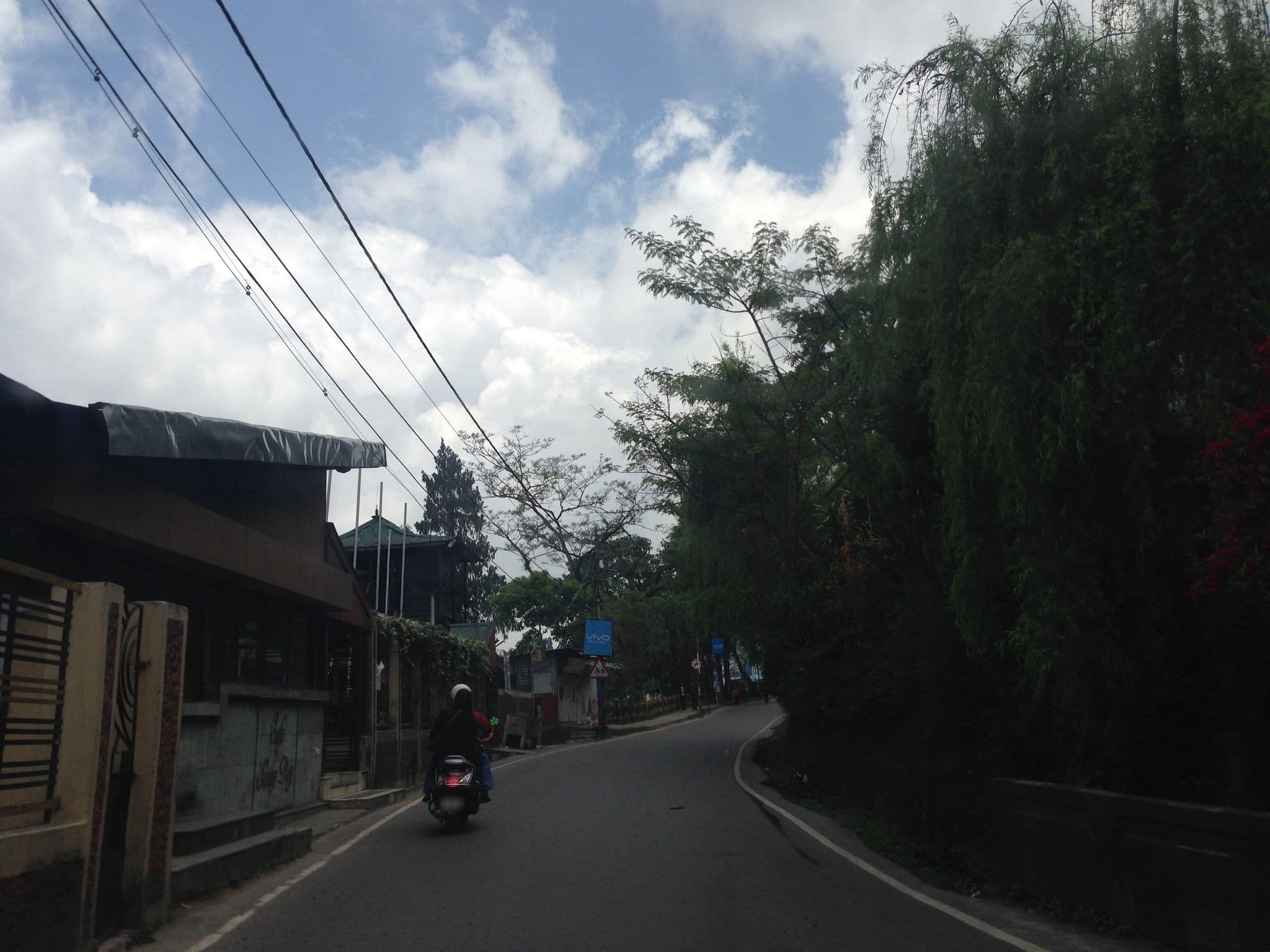 Street view near Kurseong Tourist Lodge, Kurseong — © sawanshariar (CC BY-SA · Mapillary)