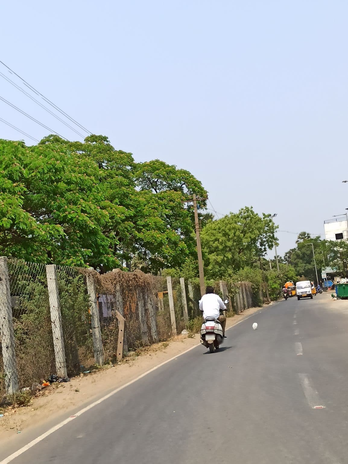 Street view near Madhavaram Avin Milk parlor, Madhavaram — © parthiiban (CC BY-SA · Mapillary)