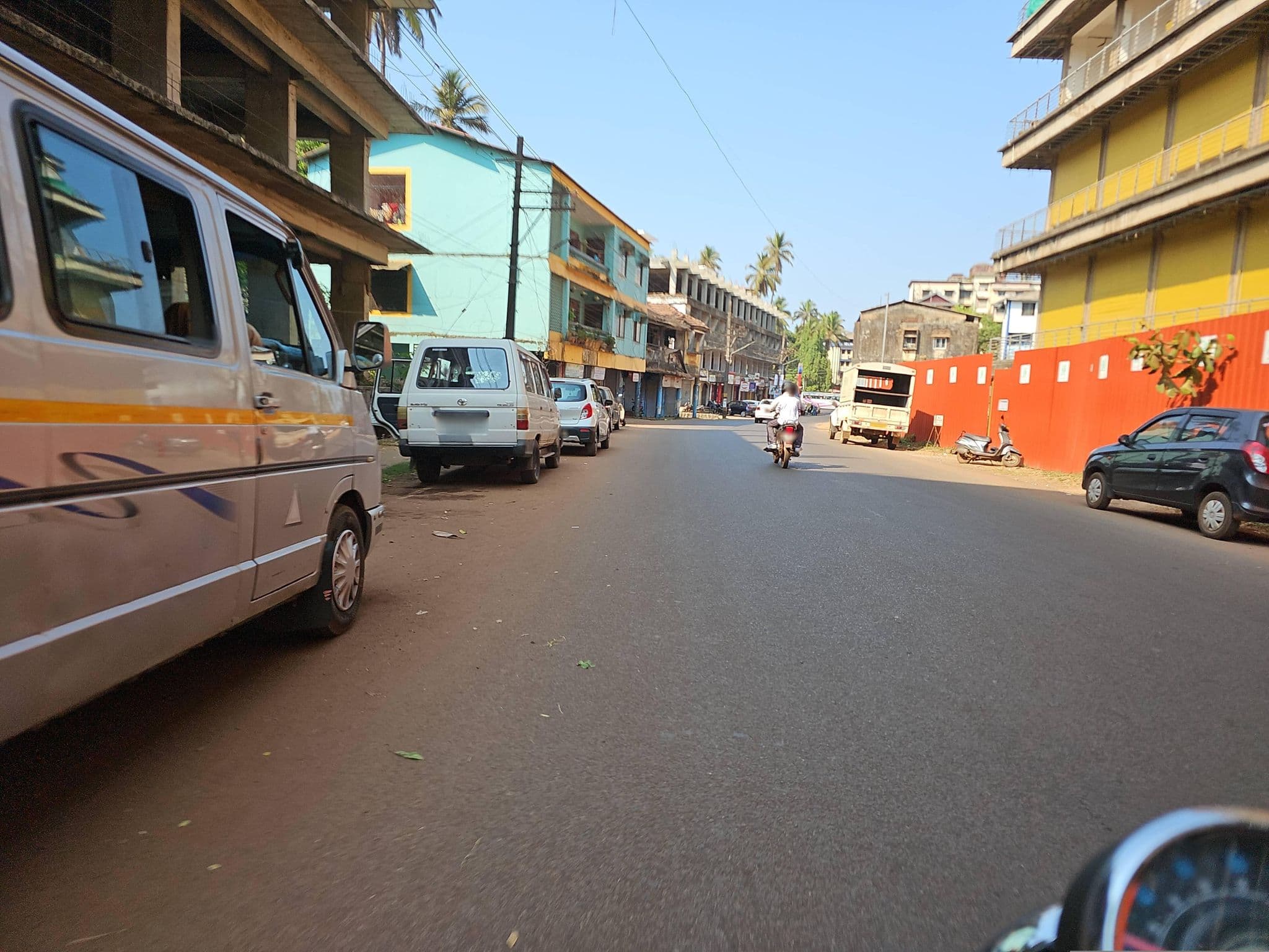 Street view near Hotel Sungrace, Ponda — © arpankaj999 (CC BY-SA · Mapillary)