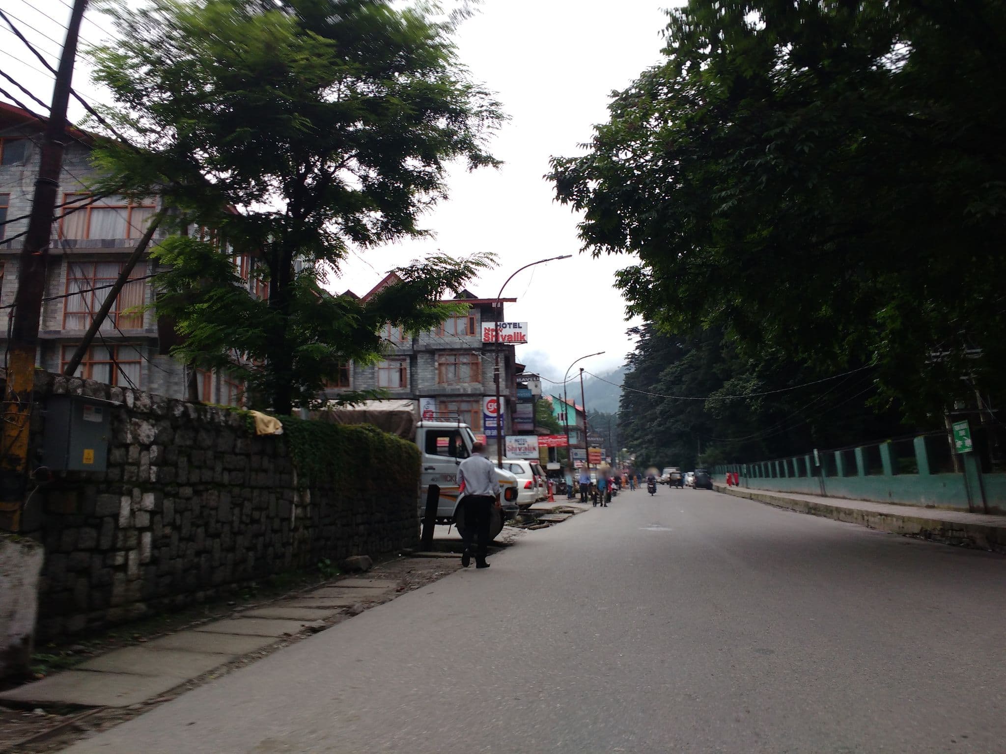 Street view near Hotel New Shivalik, Kulu