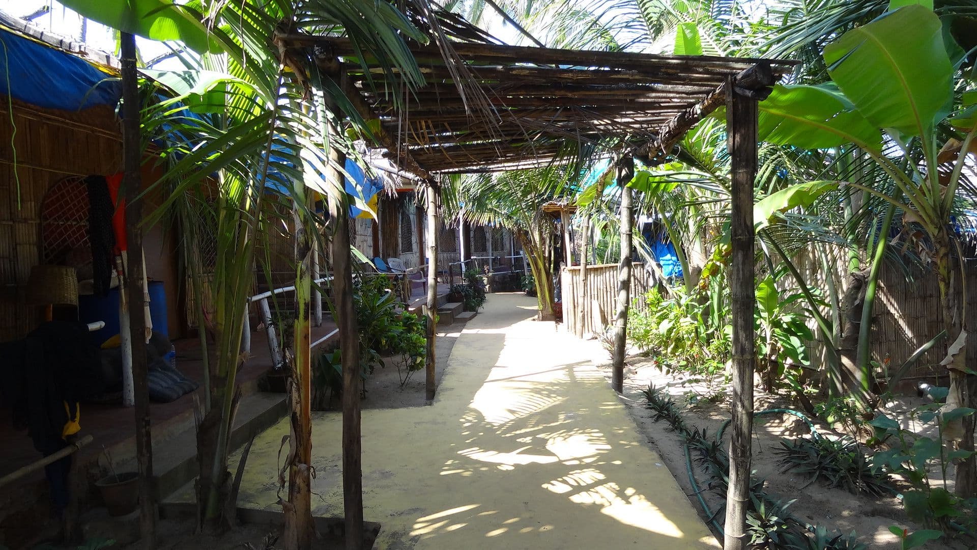 Street view near Royal Boomerang, Mandrem — © aloksharma (CC BY-SA · Mapillary)