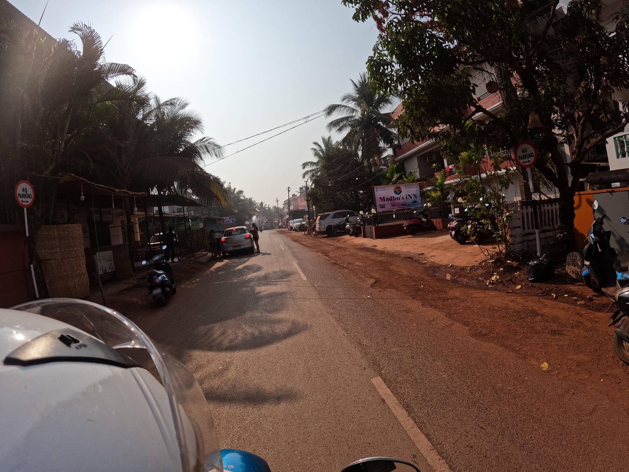 Street view near Taha White Pearl Guest House, Mandrem — © lucomsky (CC BY-SA · Mapillary)