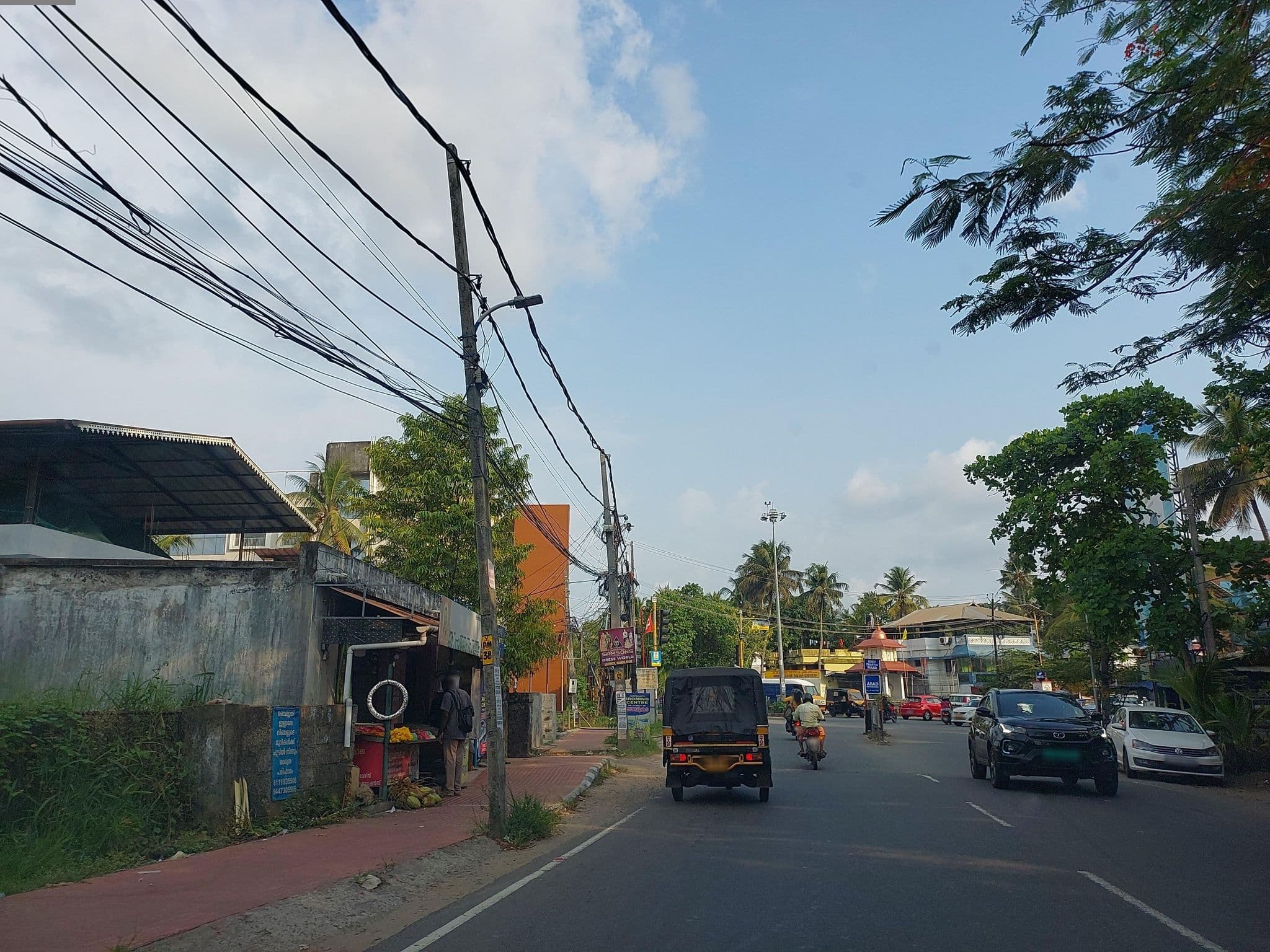 Street view near Dr. V. P.Gangadren, Tripunittura — © V15 (CC BY-SA · Mapillary)