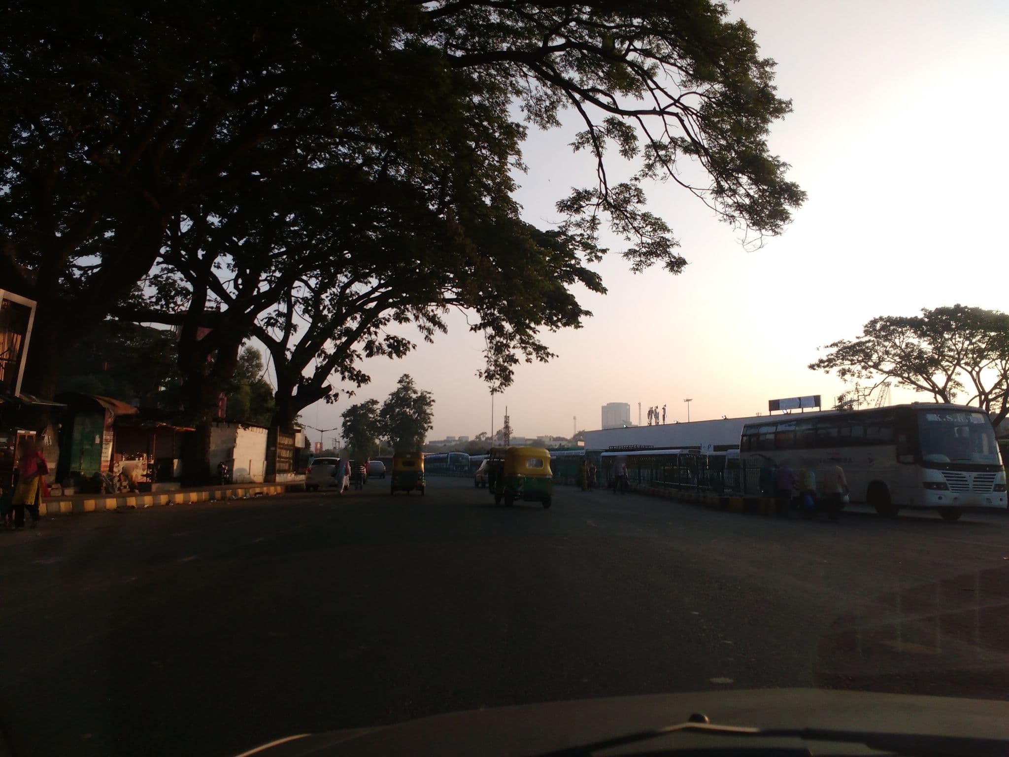 Street view near Cauvery hostel, Bengaluru