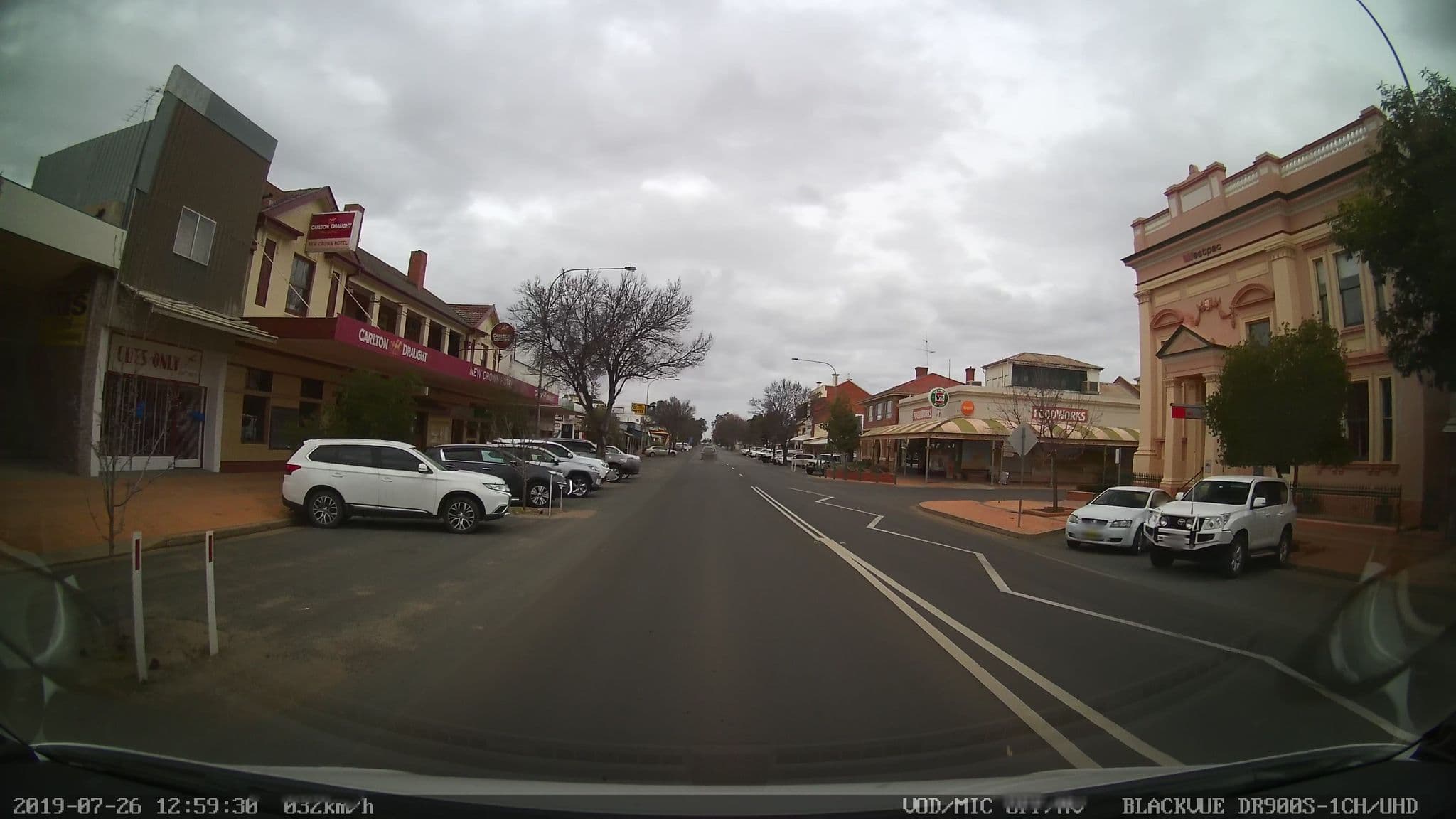 Street view near New Crown Hotel, Hay — © bob3bob3 (CC BY-SA · Mapillary)