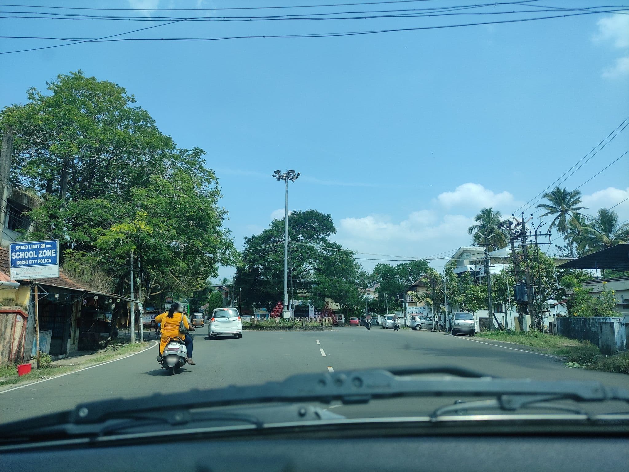 Street view near Puthumana, Vypīn