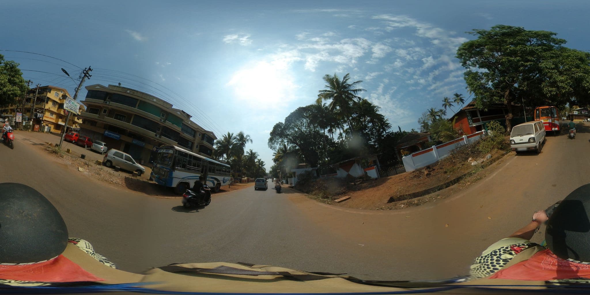 Street view near Om, Solim — © vovenarg (CC BY-SA · Mapillary)