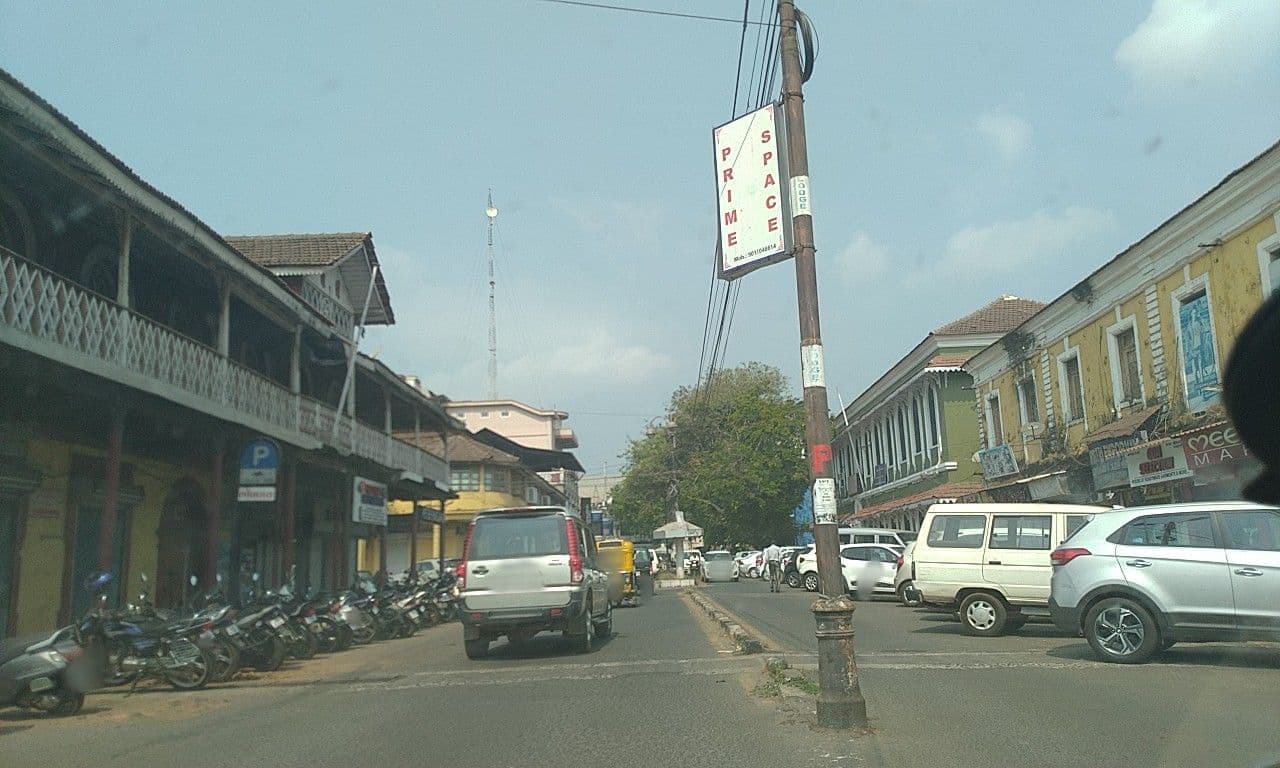 Street view near Kiran Lodge, Panjim — © edz3056 (CC BY-SA · Mapillary)