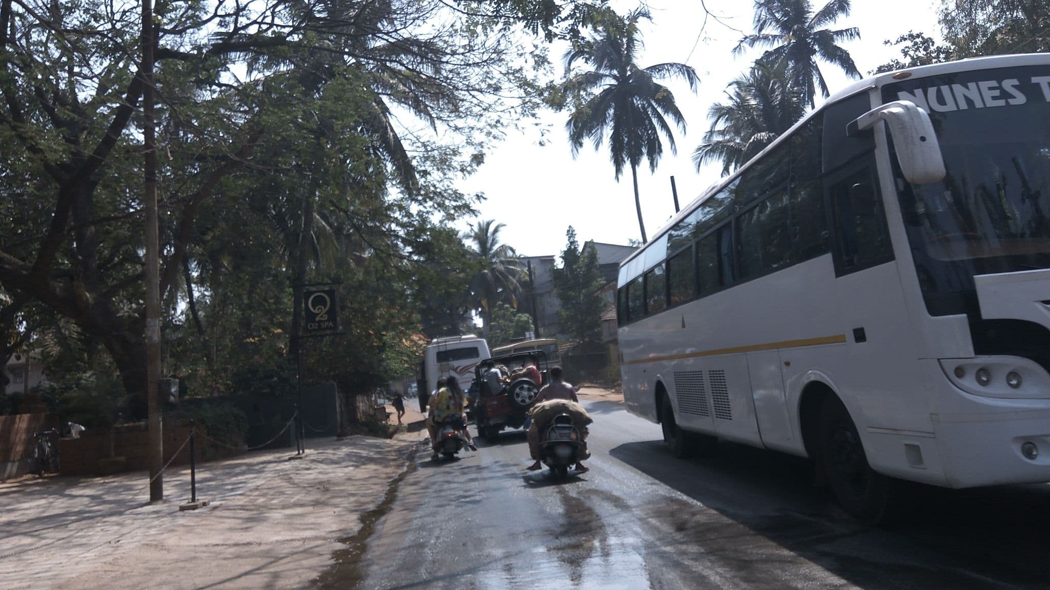 Street view near Hyatt Centric Candolim Goa, Candolim — © natarajakaveeti (CC BY-SA · Mapillary)