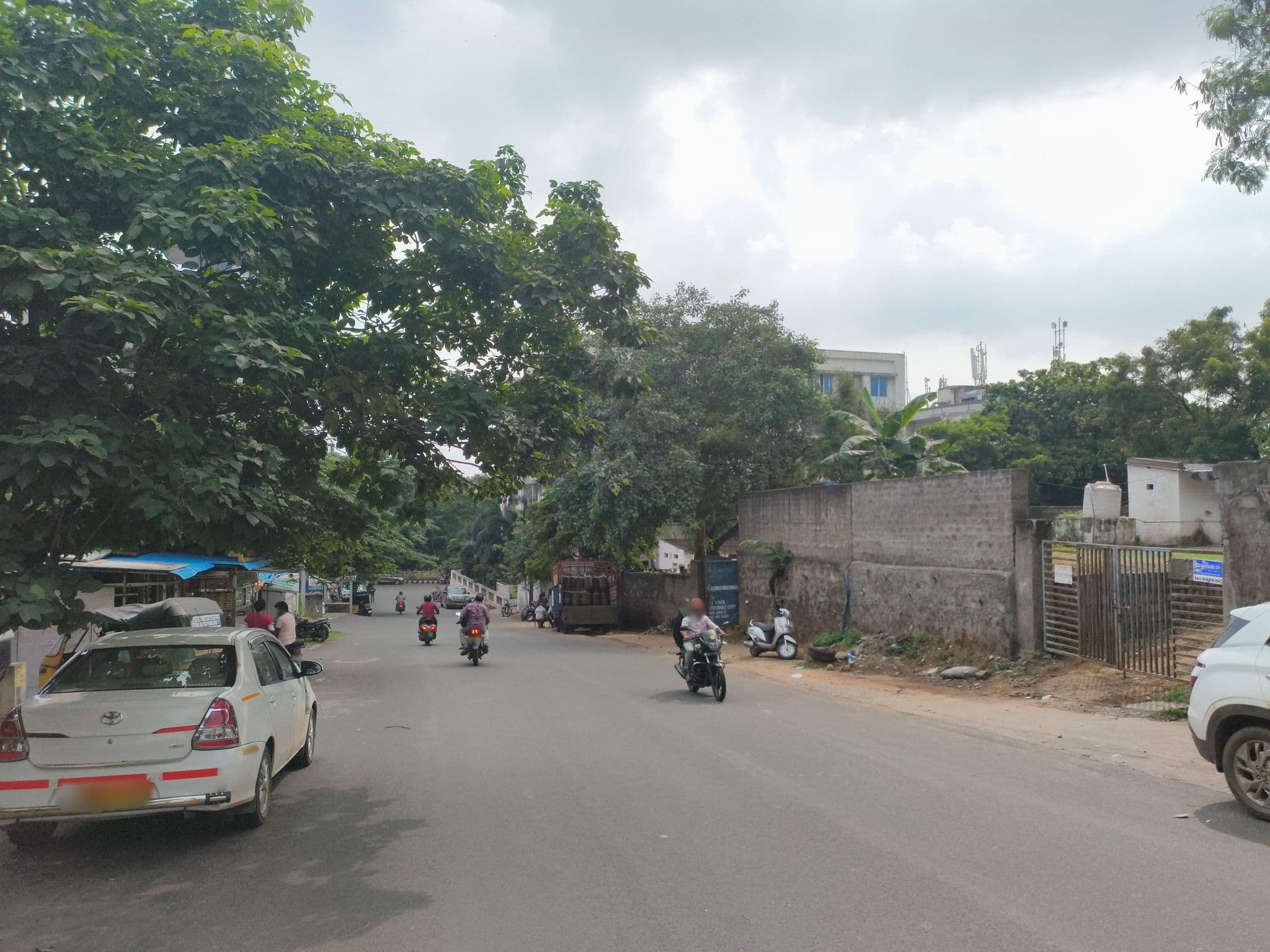 Street view near Nalco guest house, Rasapūdipalem — © ph4ni (CC BY-SA · Mapillary)
