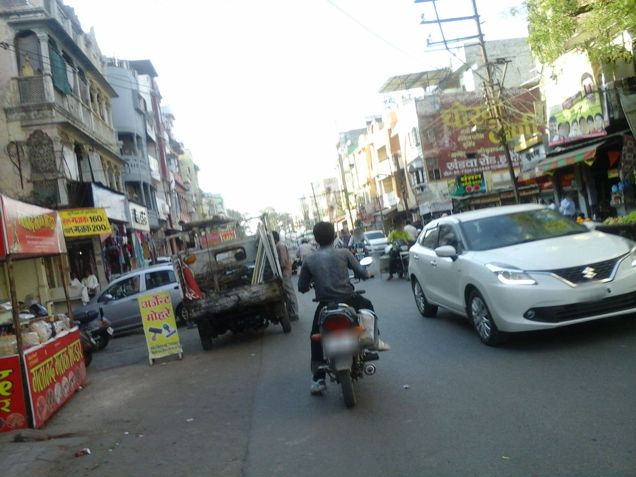 Street view near Mathurawala sweets, Pālda — © shivanikhandelwal (CC BY-SA · Mapillary)