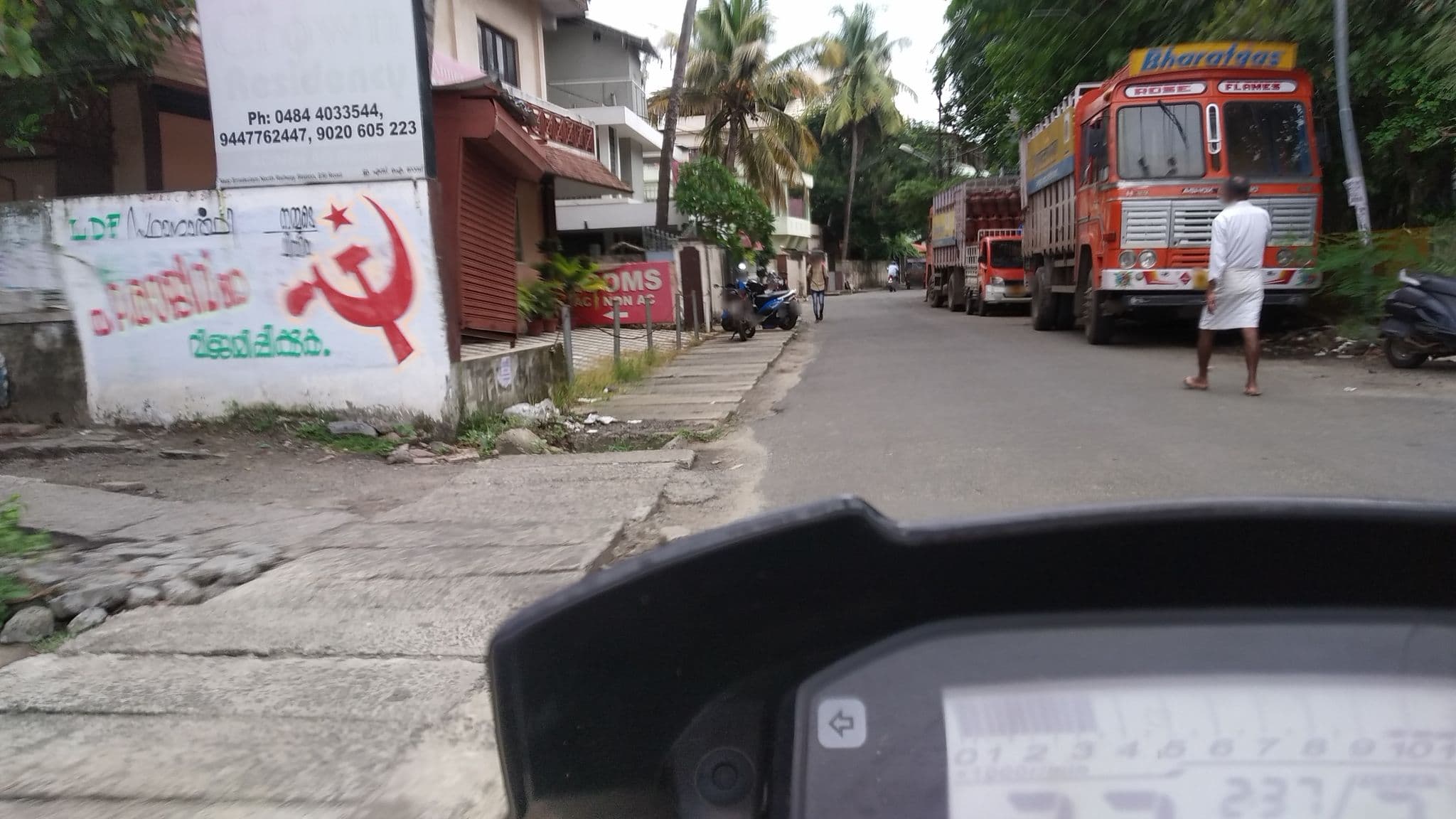 Street view near Crown Residency, Mulavukad — © jothishbabu (CC BY-SA · Mapillary)