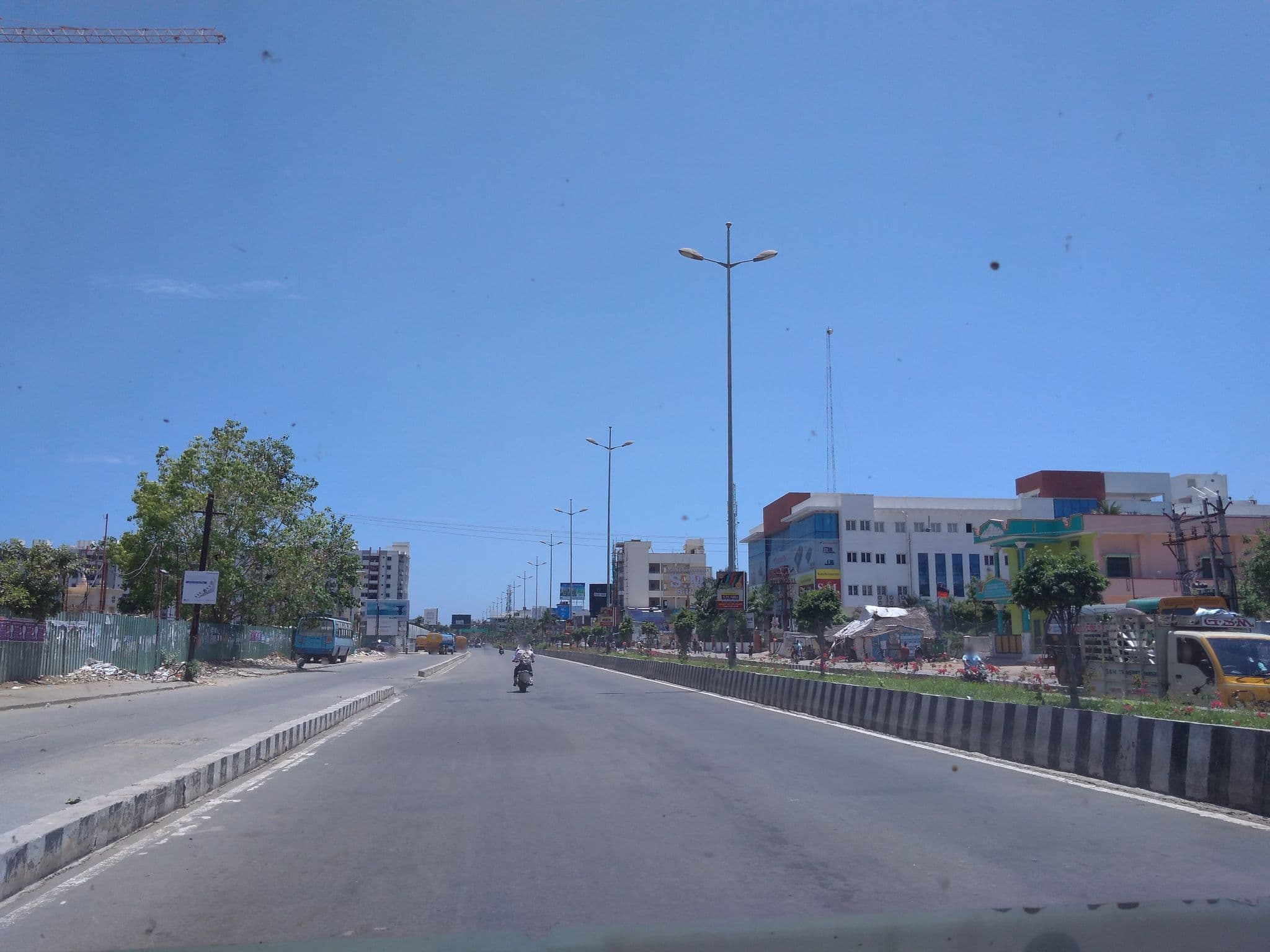Street view near Aditi women hostel, Nāvalūr — © ephu2 (CC BY-SA · Mapillary)