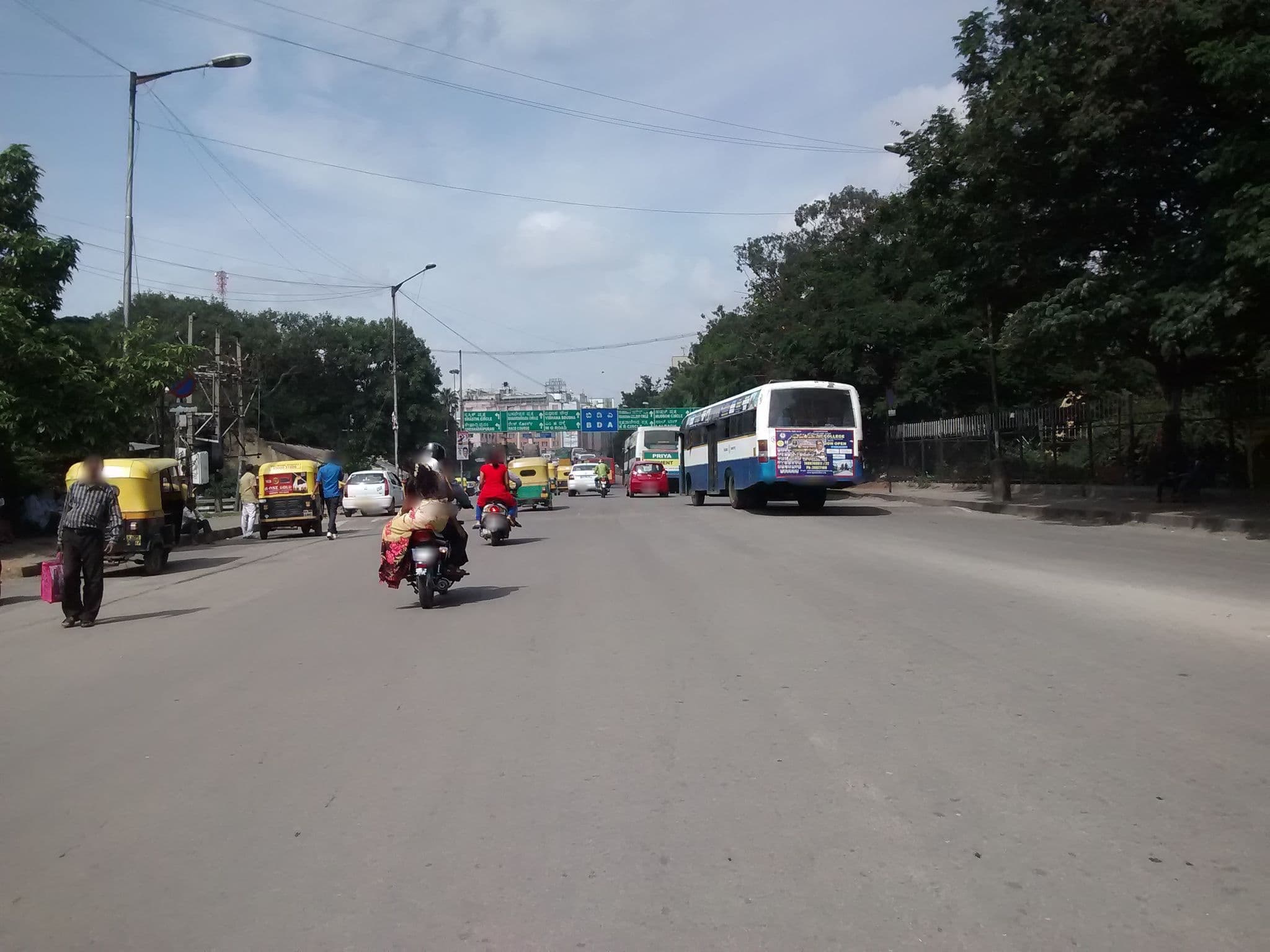 Street view near Hotel Kaveri, Bengaluru