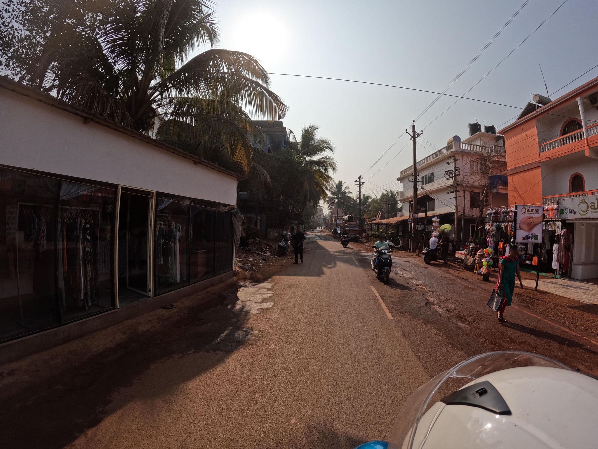 Street view near The Verda Express Aba, Mandrem — © lucomsky (CC BY-SA · Mapillary)