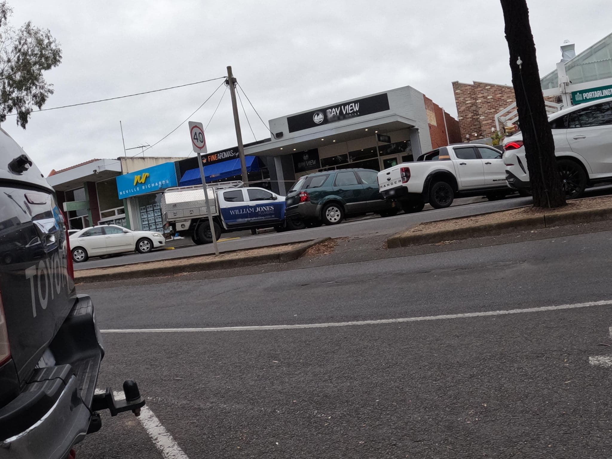 Street view near Grand Hotel, Portarlington — © skillsy (CC BY-SA · Mapillary)