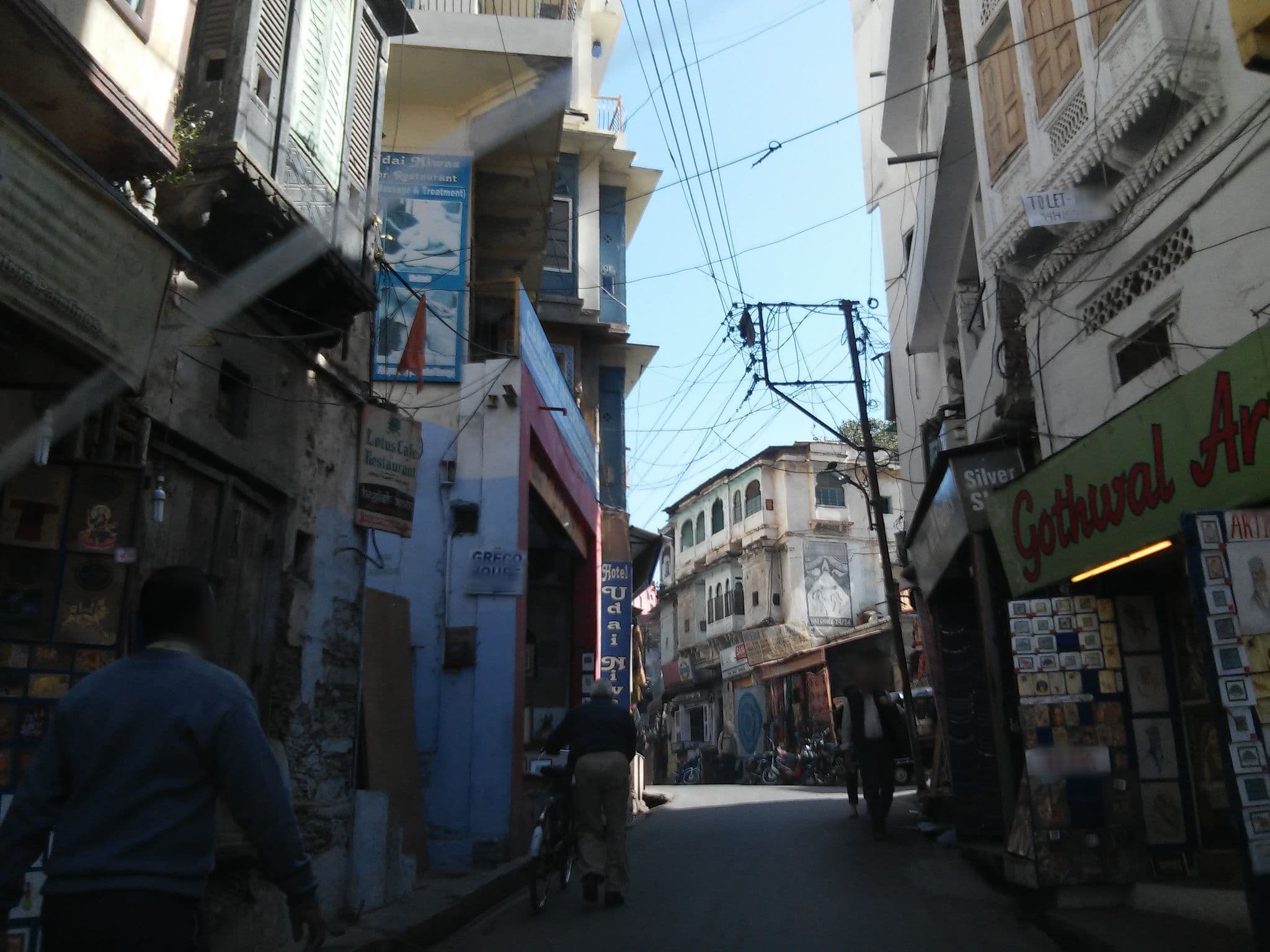 Street view near Poonam Haveli, Udaipur