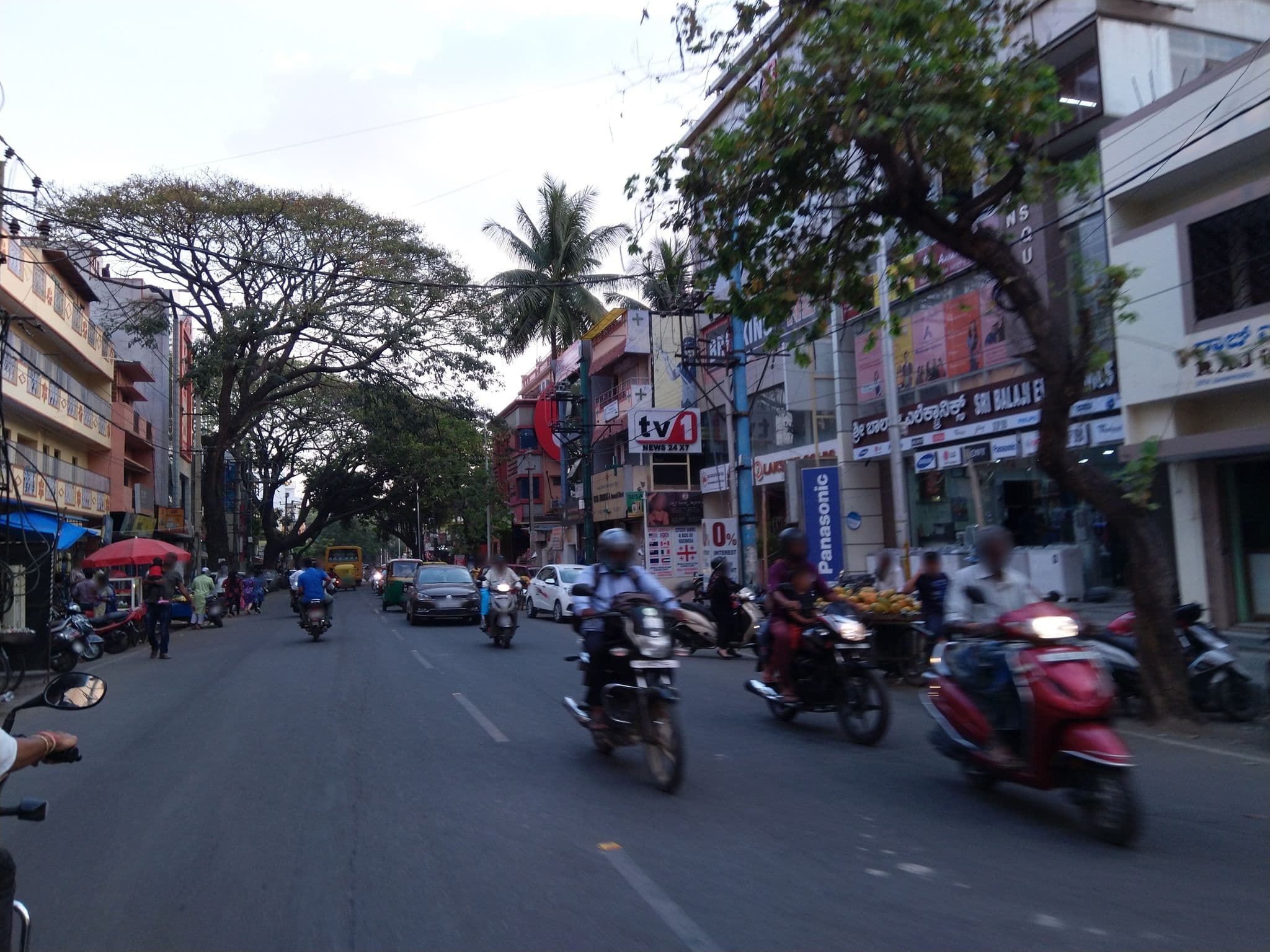 Street view near Comfort Inn & Suites, Bengaluru
