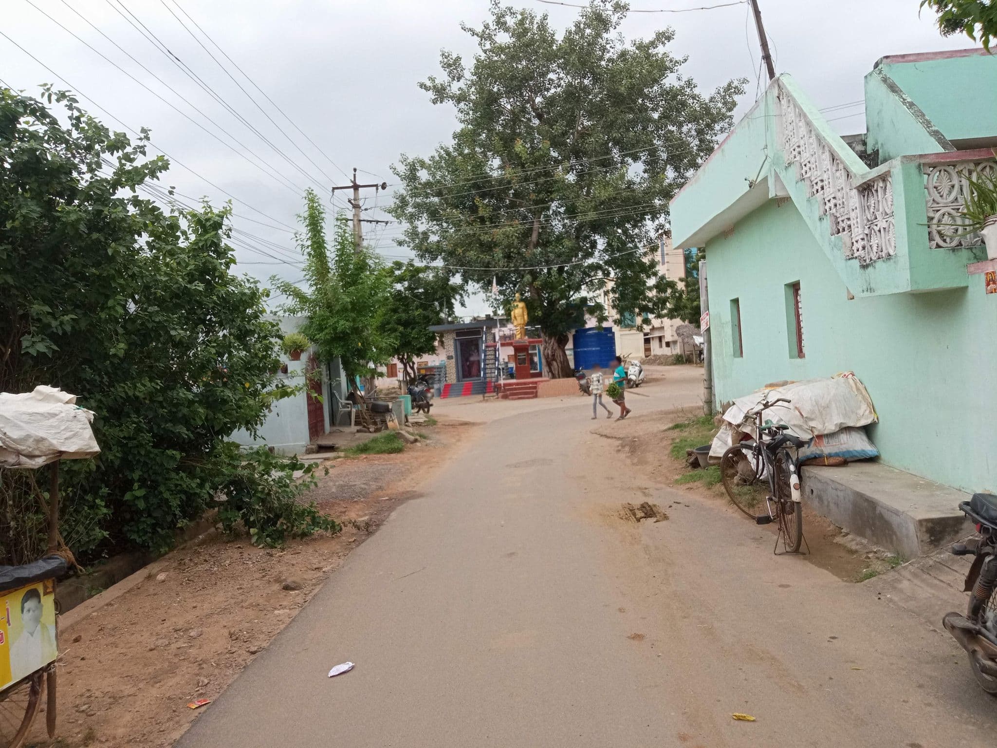Street view near Venkaya Hotel, Vaddeswaram — © al7 (CC BY-SA · Mapillary)