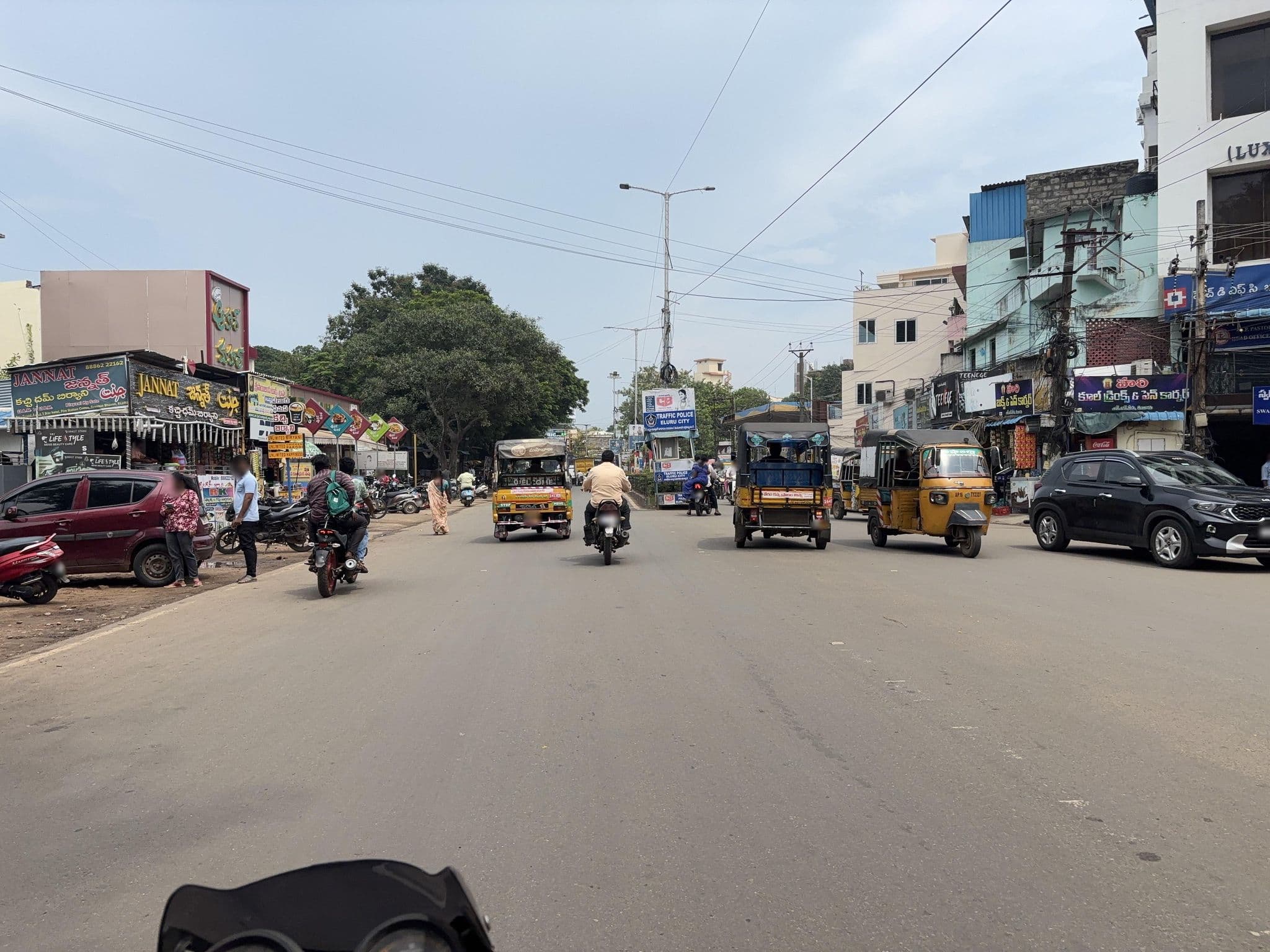 Street view near Grand Aryas, Eluru — © Tandavasiva (CC BY-SA · Mapillary)