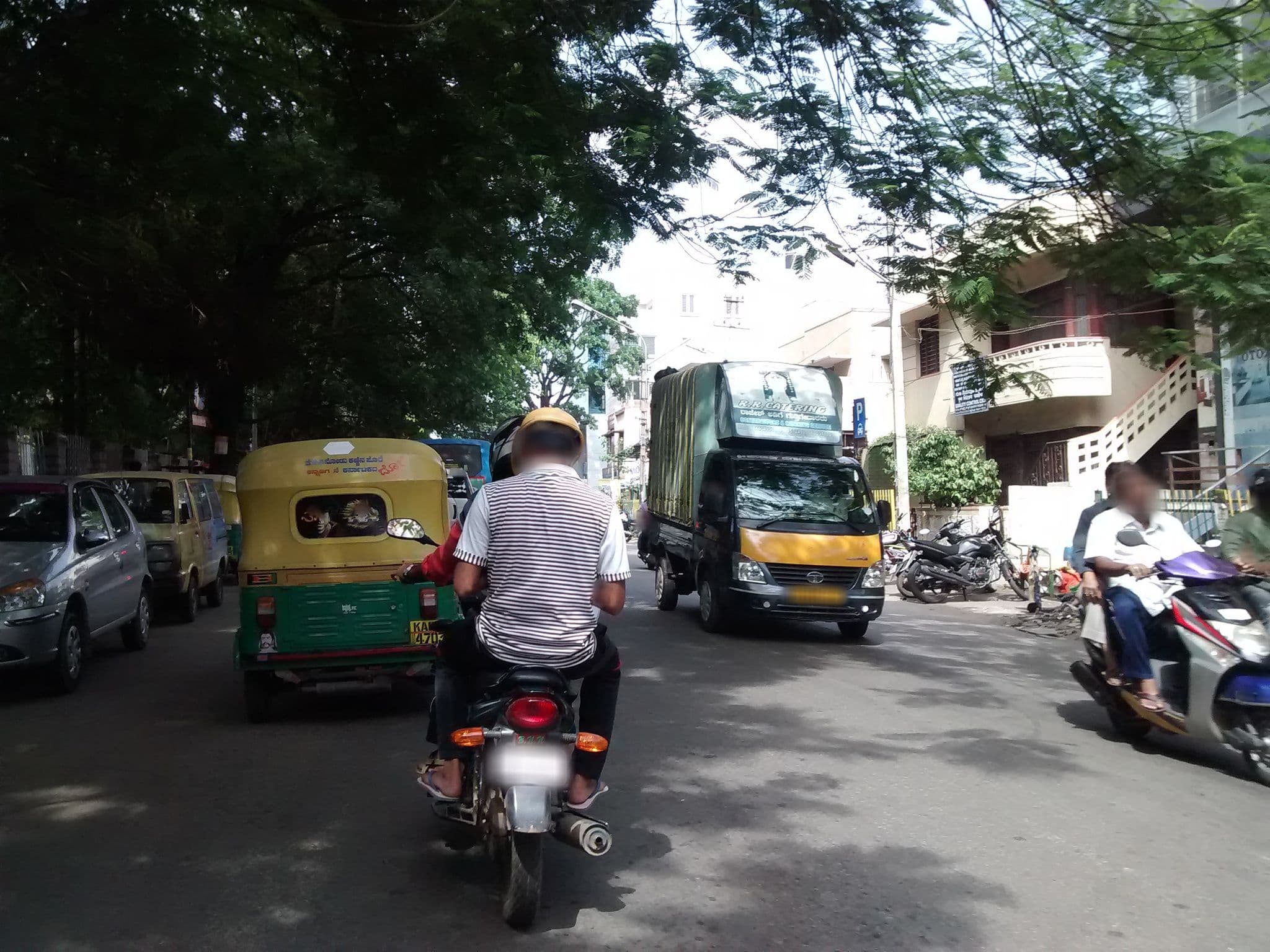 Street view near Sri Devi Lodge, Bengaluru — © chethan (CC BY-SA · Mapillary)