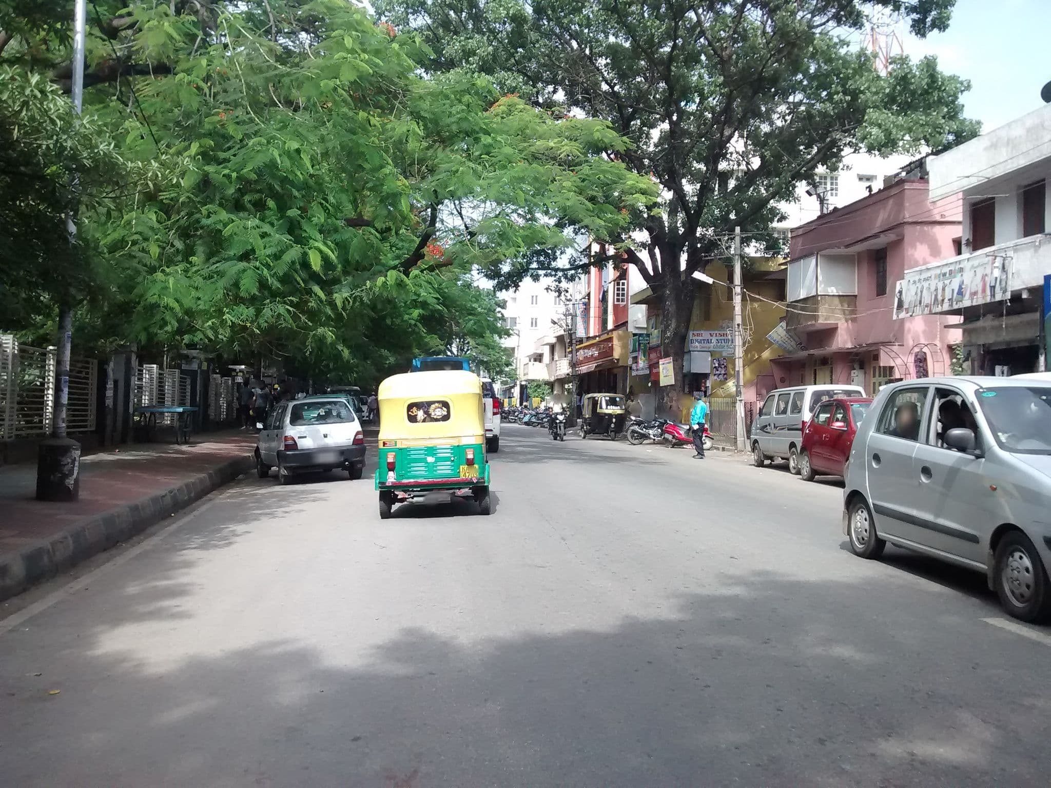 Street view near Aryan Residency, Bengaluru