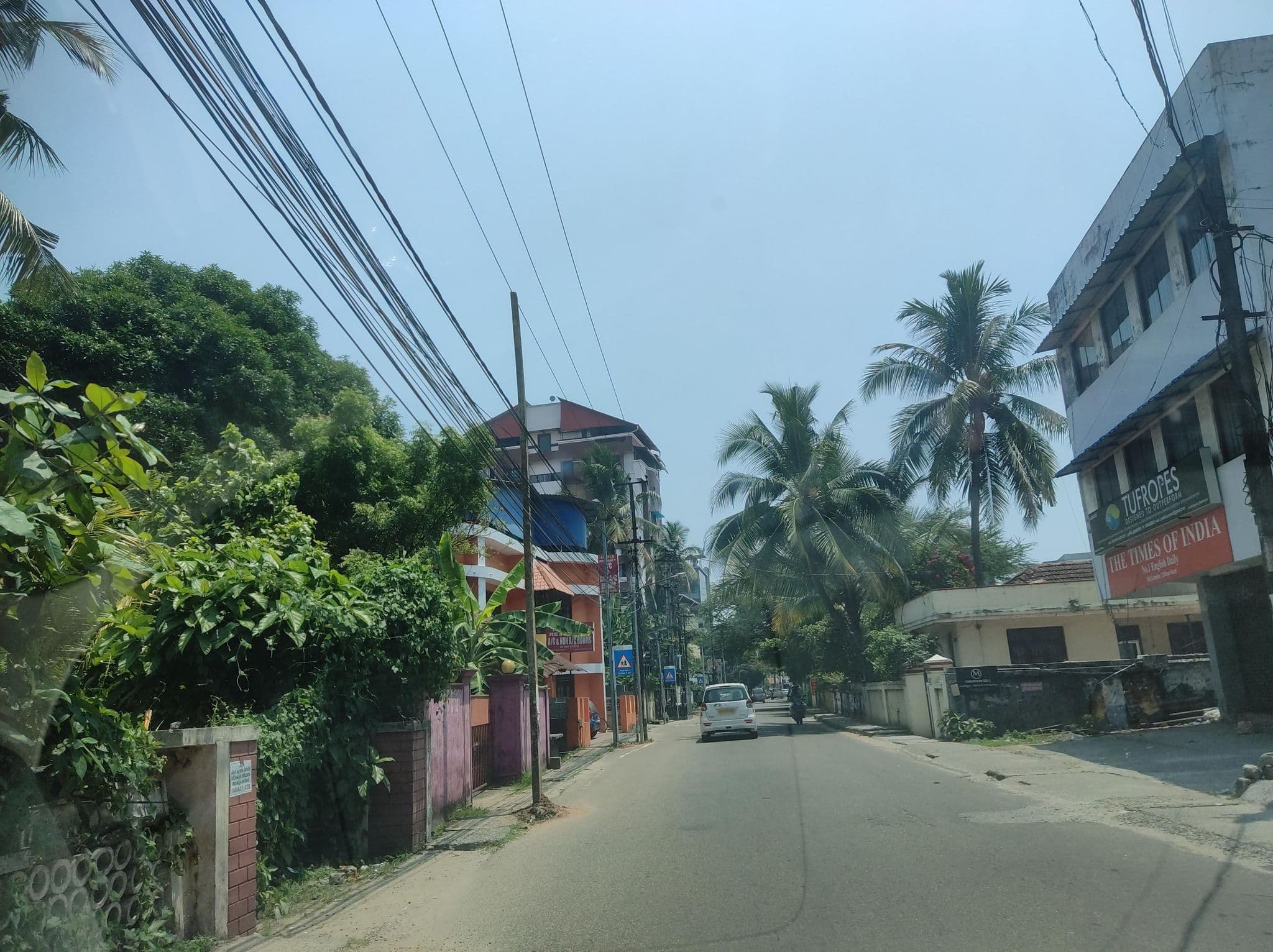 Street view near Madaparambil, Kanayannur