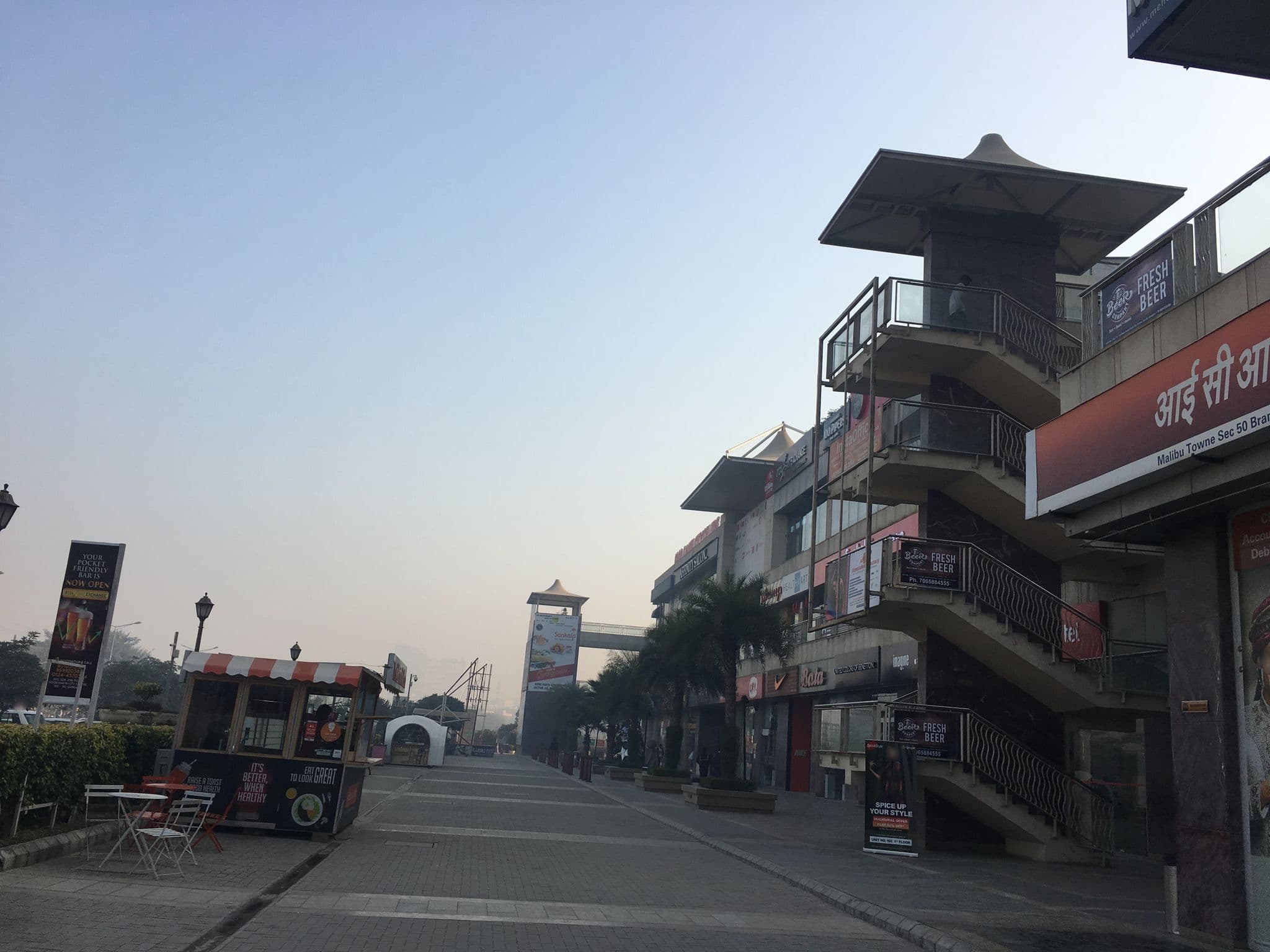 Street view near Holiday Inn Express Gurgaon Sector 50, Bādshāhpur — © pratyushks (CC BY-SA · Mapillary)