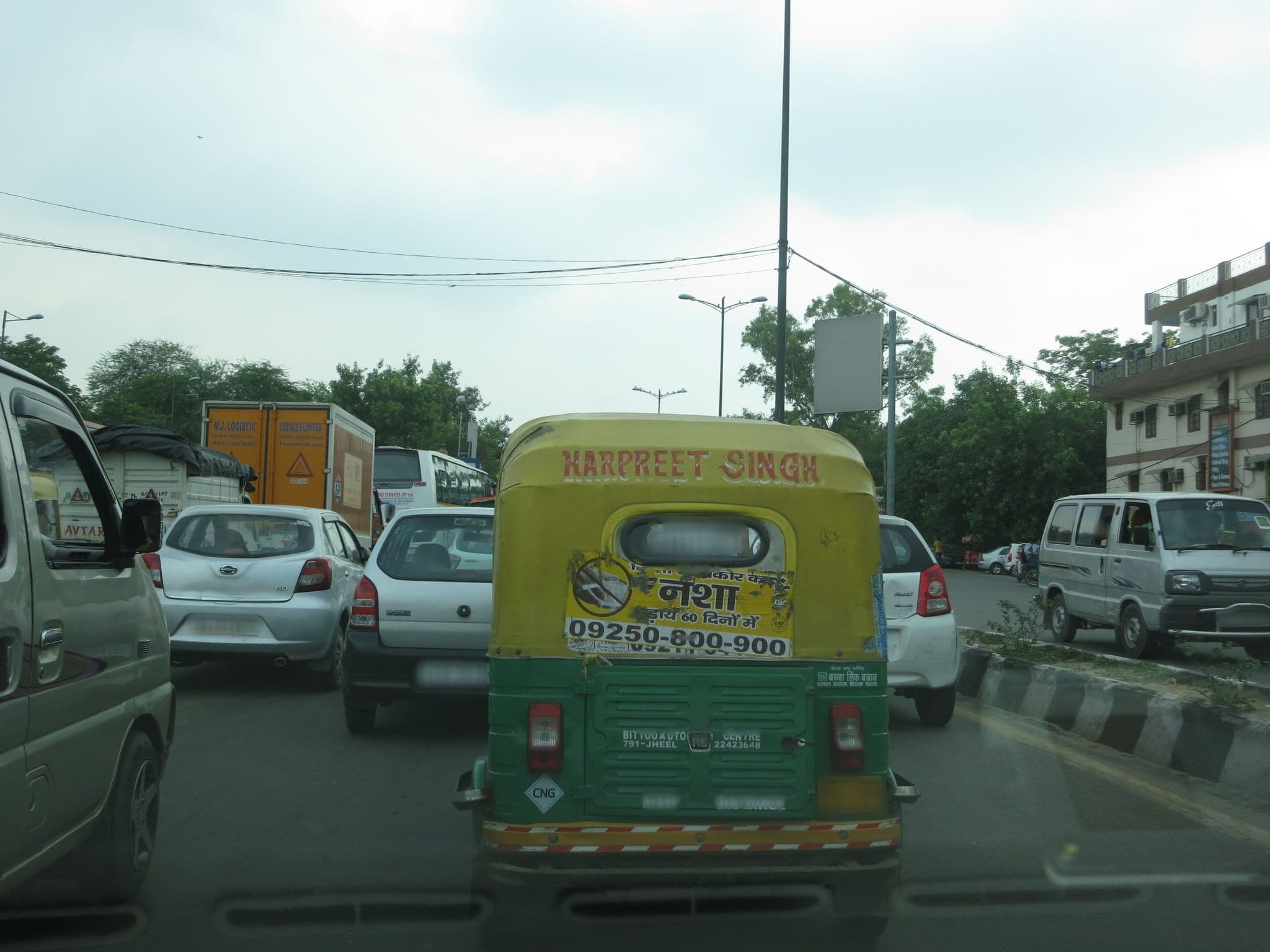 Street view near OYO Townhouse, Kotla Mahigiran — © lto (CC BY-SA · Mapillary)