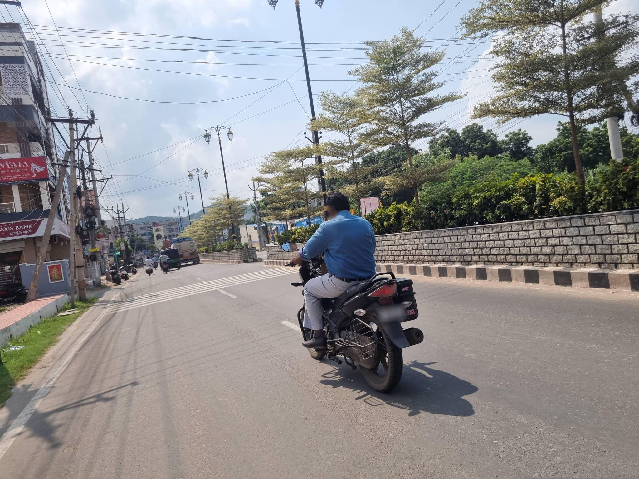 Street view near Baba chicken center, Tādepalle — © Vishnu9652 (CC BY-SA · Mapillary)