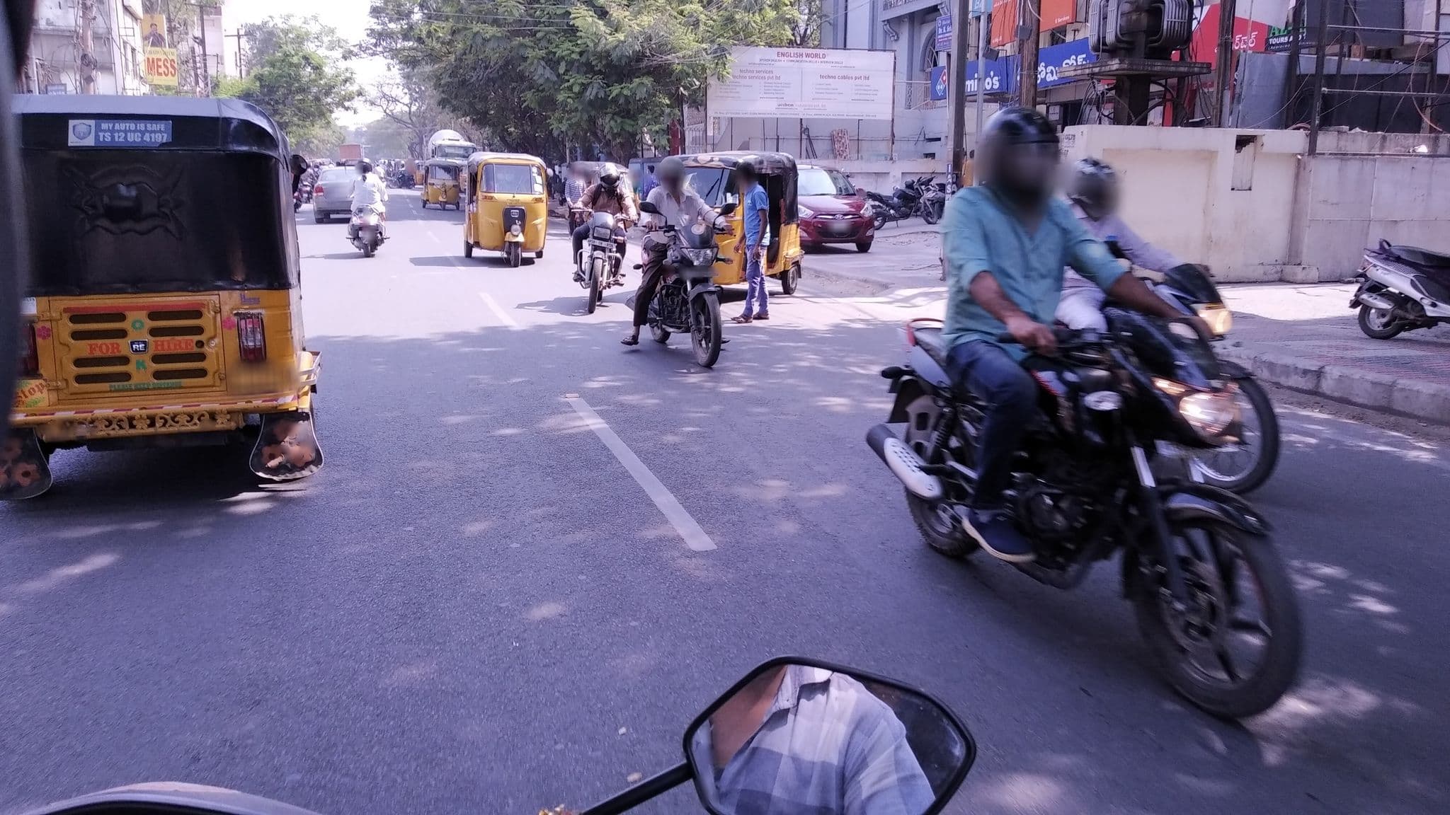 Street view near Royal Rev Hotel, Rāniganj — © seema (CC BY-SA · Mapillary)