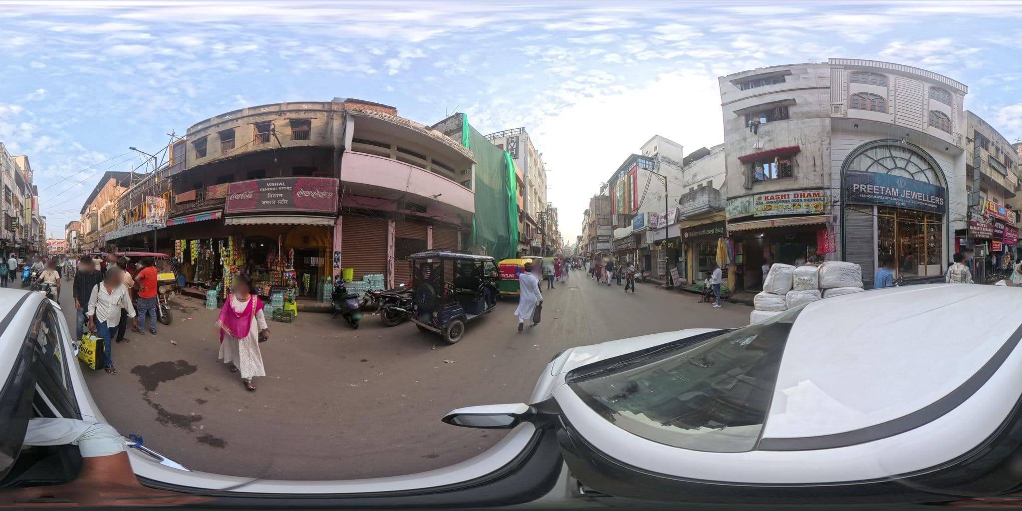 Street view near OYO 4009 HKJ Palace, Varanasi