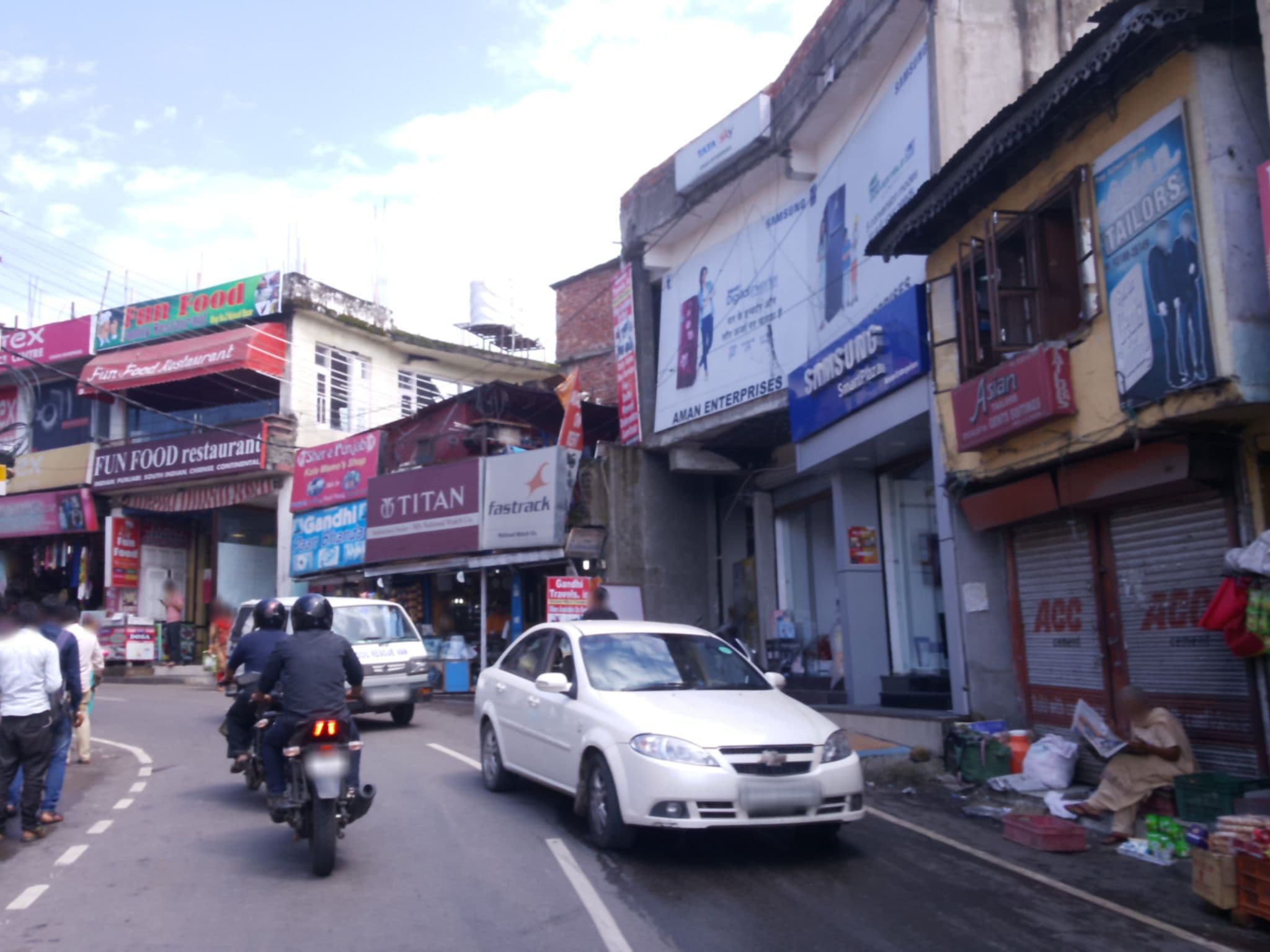 Street view near Hotel Paradise, Dharamsala