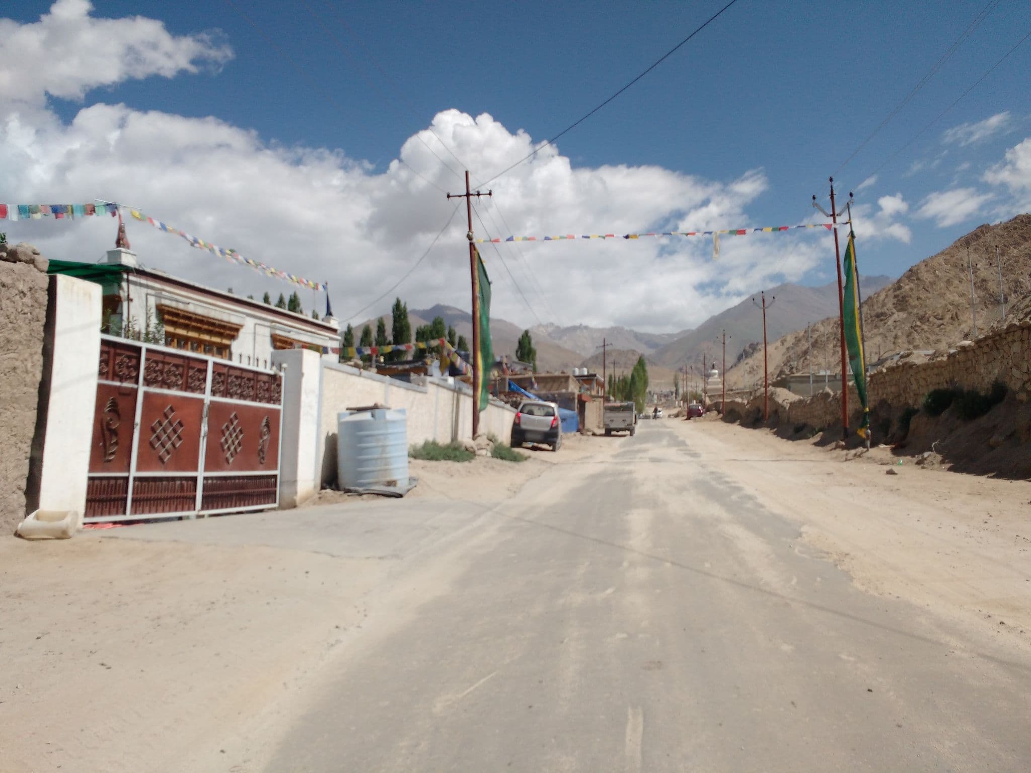 Street view near Yang Lha Guest house, Leh