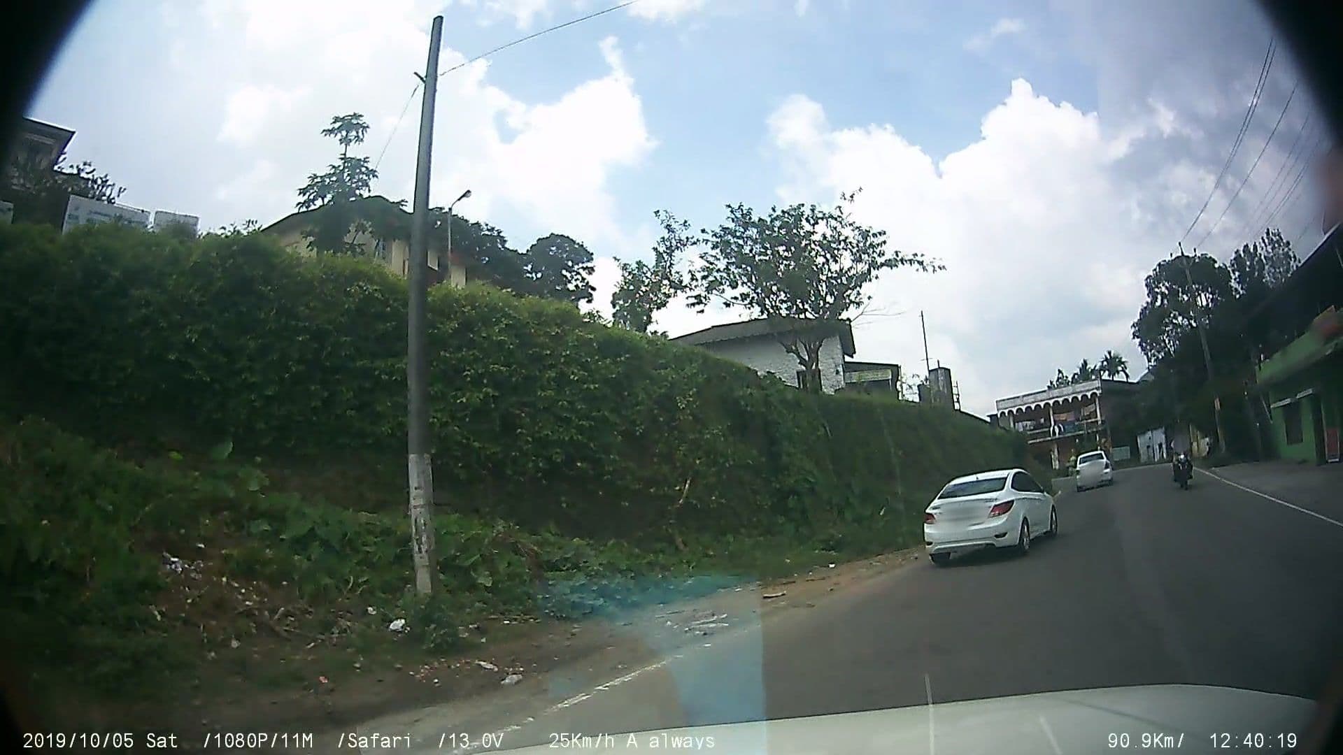 Street view near betcy hotel peermade, Erāttupetta — © johnichan (CC BY-SA · Mapillary)
