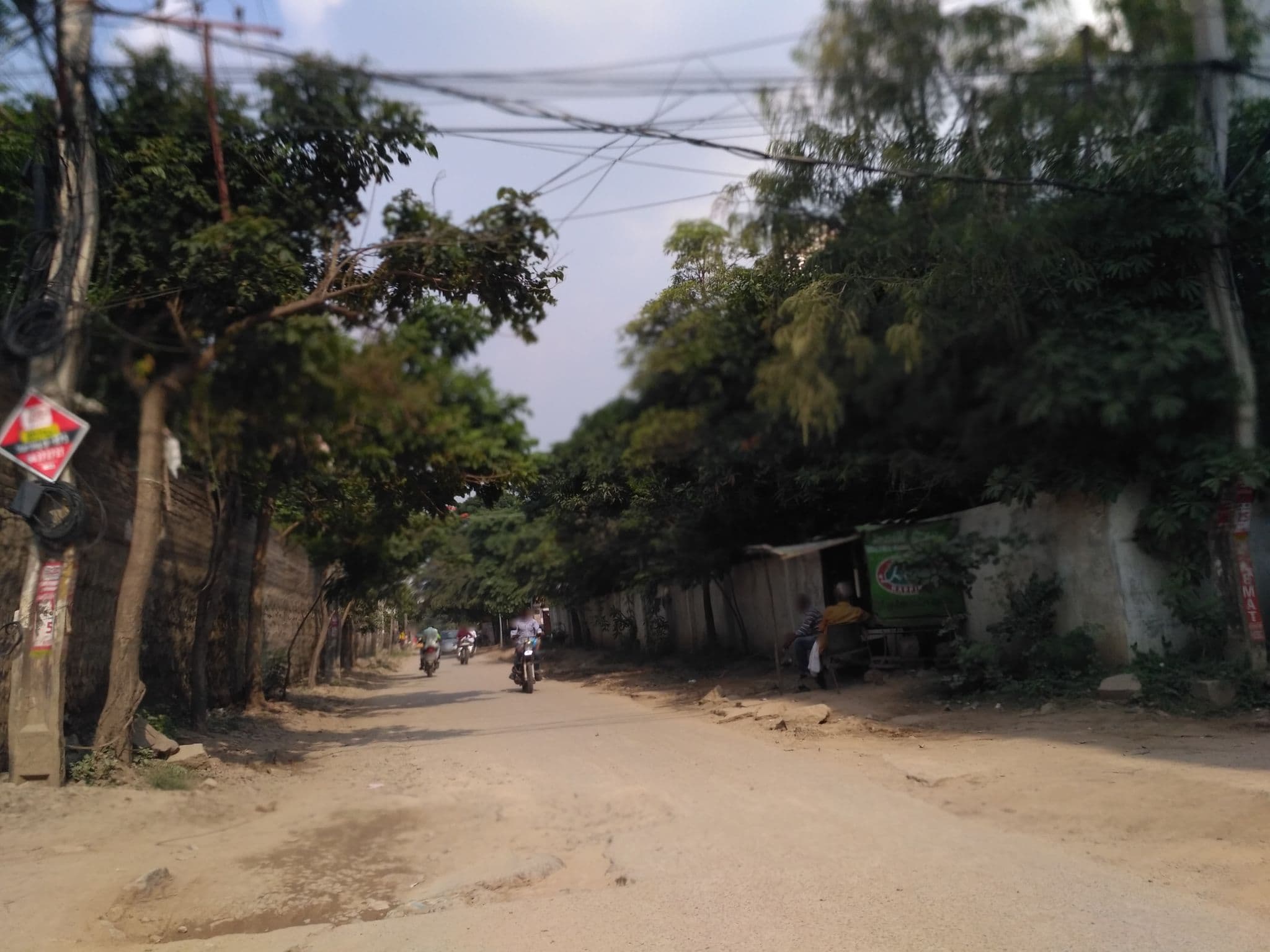 Street view near Raghavendra mens hostel, Kukatpally
