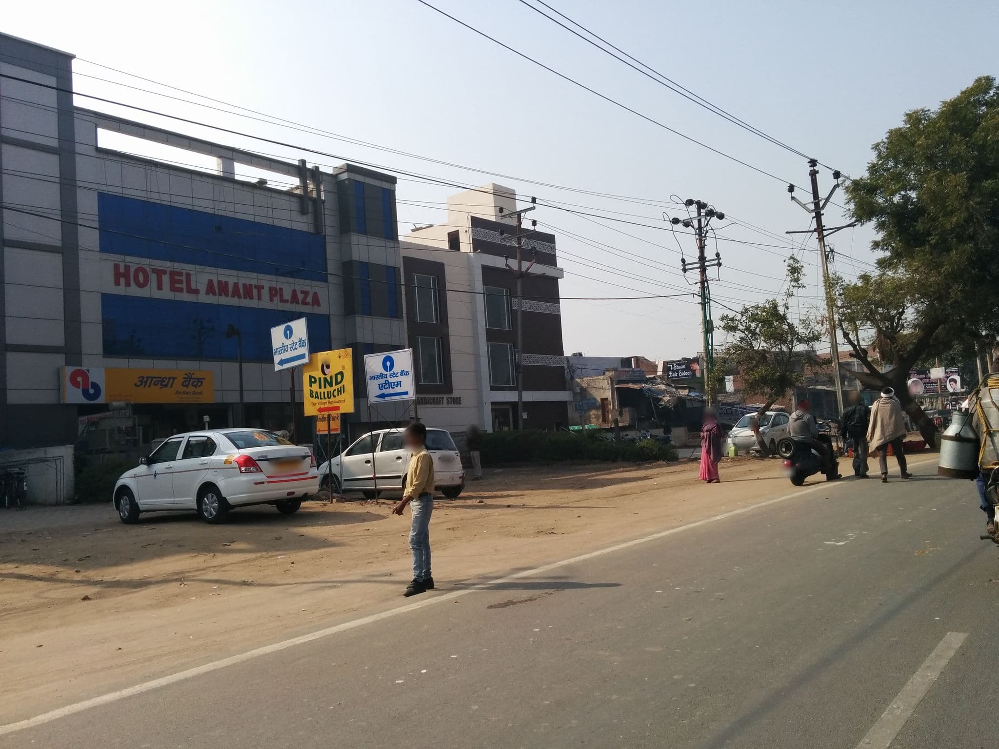 Street view near Anant Plaza, Agra — © sashazykov (CC BY-SA · Mapillary)
