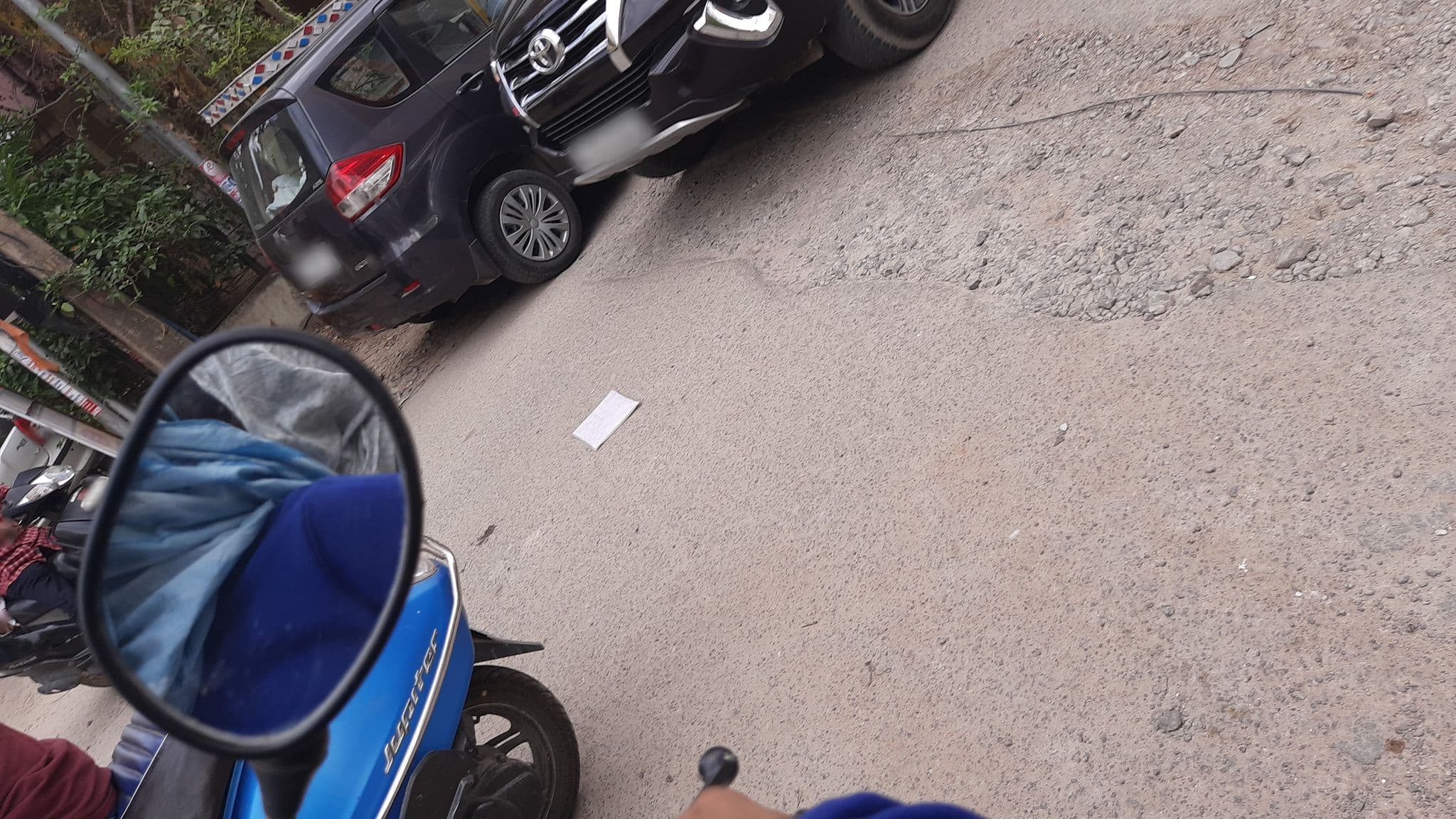 Street view near Jntu, Kukatpally — © prashu (CC BY-SA · Mapillary)
