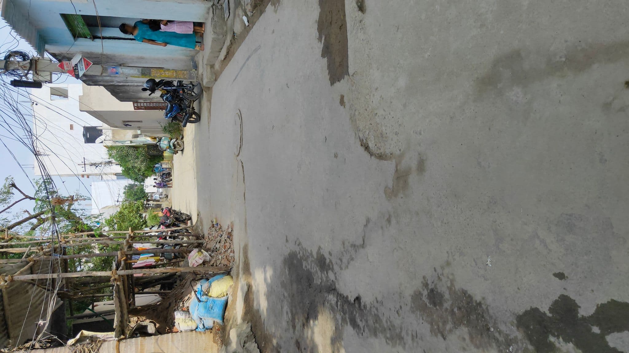 Street view near Marshalla house, Kukatpally