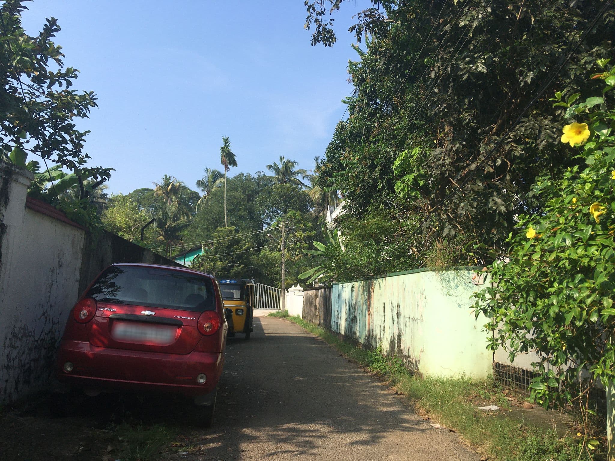 Street view near The Thomas Inn, Vypīn — © livableurbanism (CC BY-SA · Mapillary)