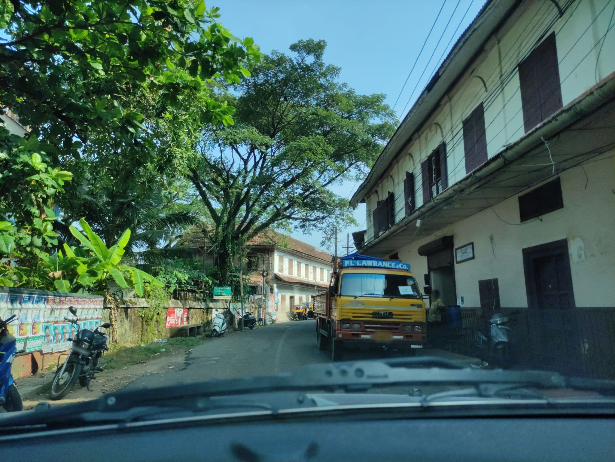 Street view near Moidus Heritage, Vypīn