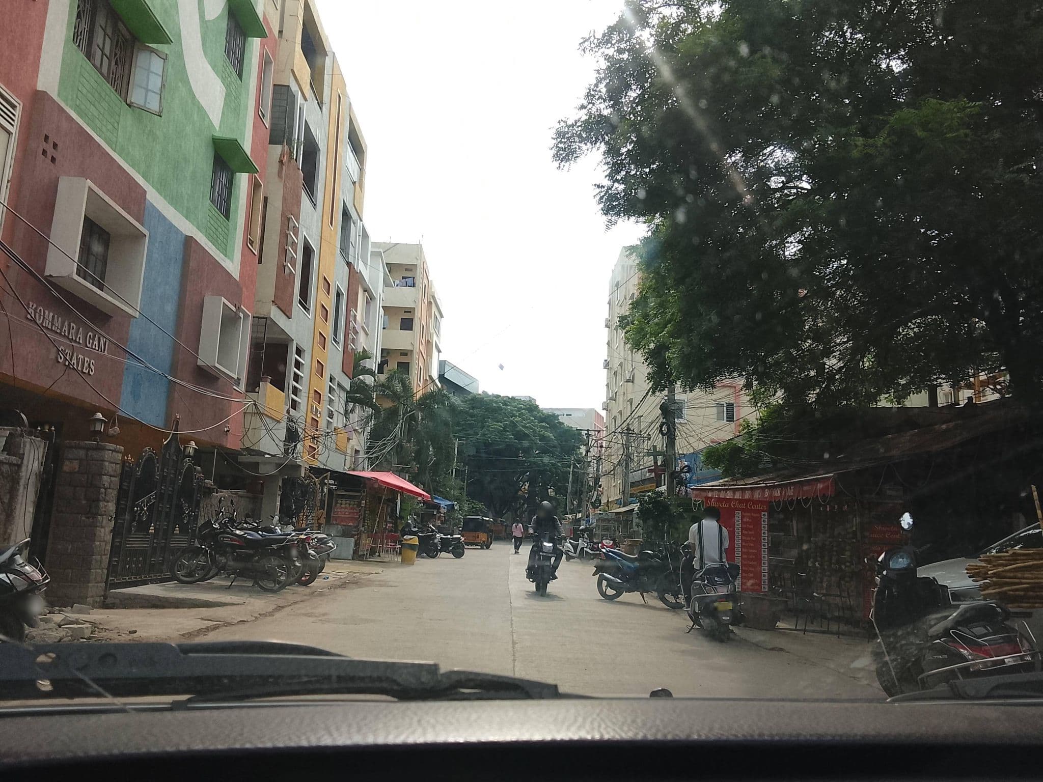 Street view near muktha sri ladies hostel, Nārsingi — © Trisha_3028 (CC BY-SA · Mapillary)