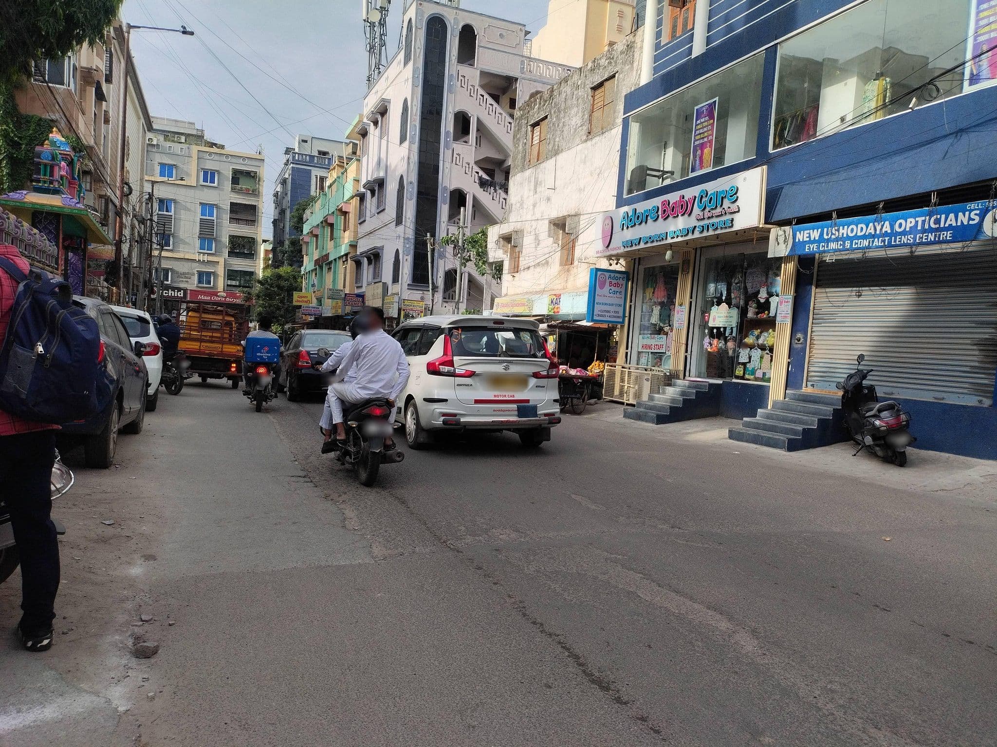 Street view near sri sai womens hostel, Kukatpally